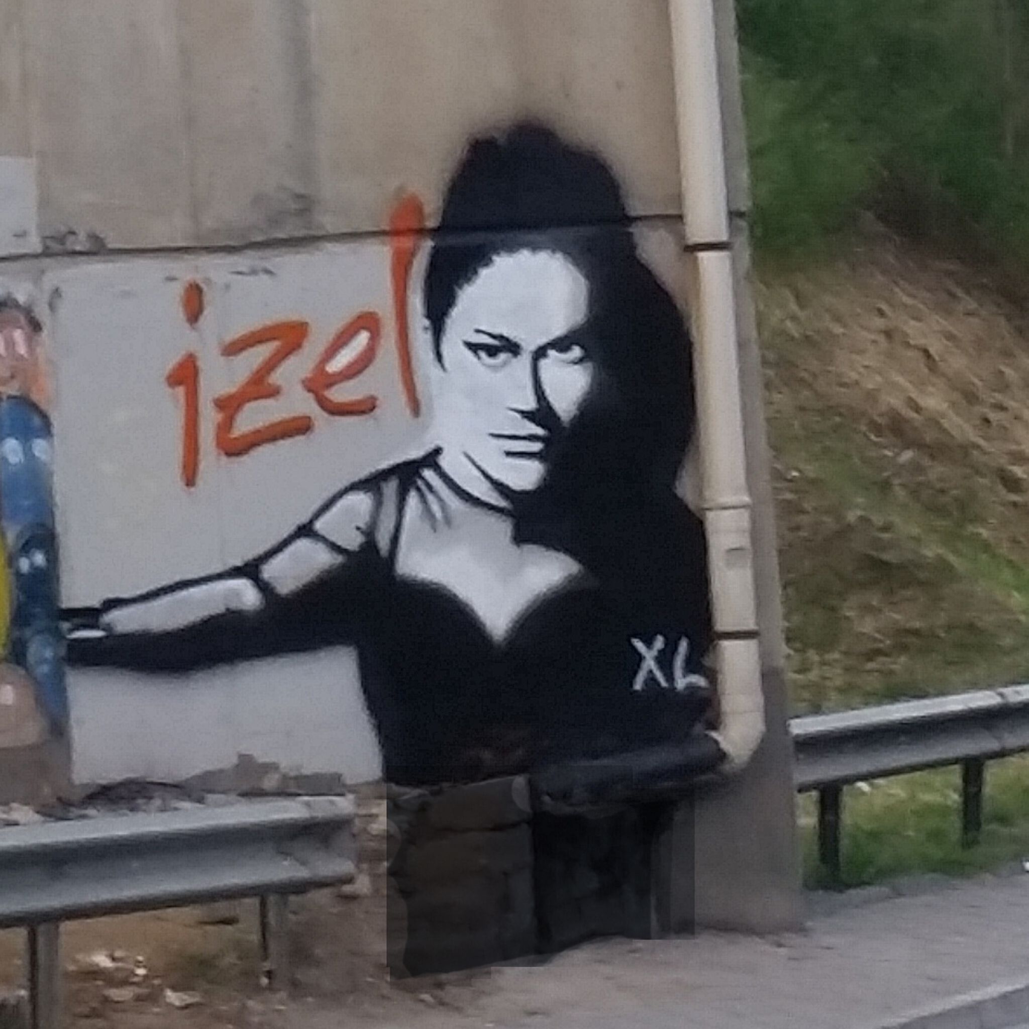 Axel Mengü&mdash;İzel