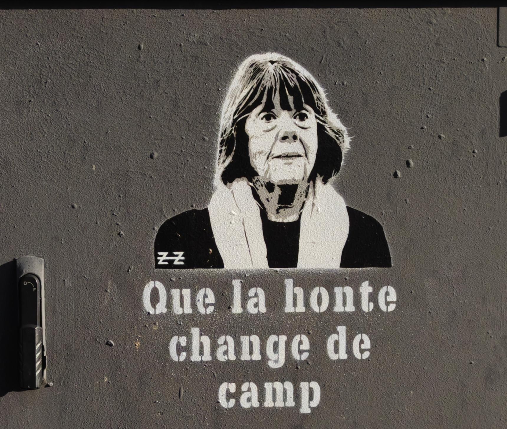 ZZ Poche—Que La Honte Change De Camp