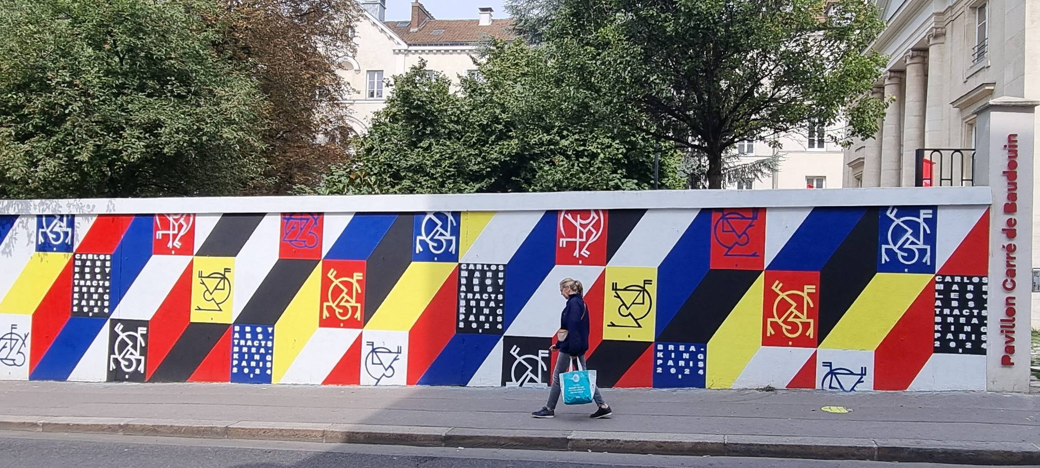 &mdash;Le Mur du Pavillon Carré de Baudoin 