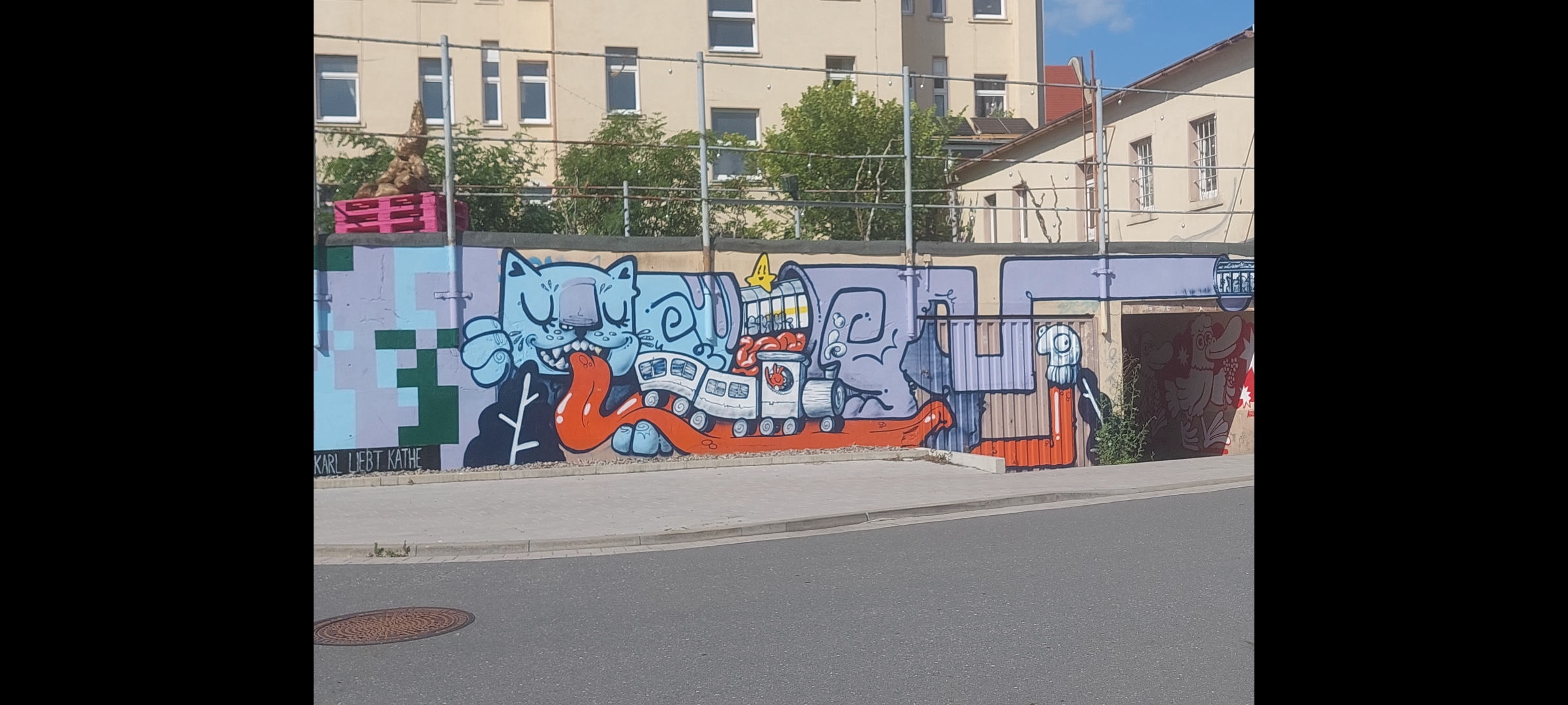 Untitled by Unknown - Street Art Cities