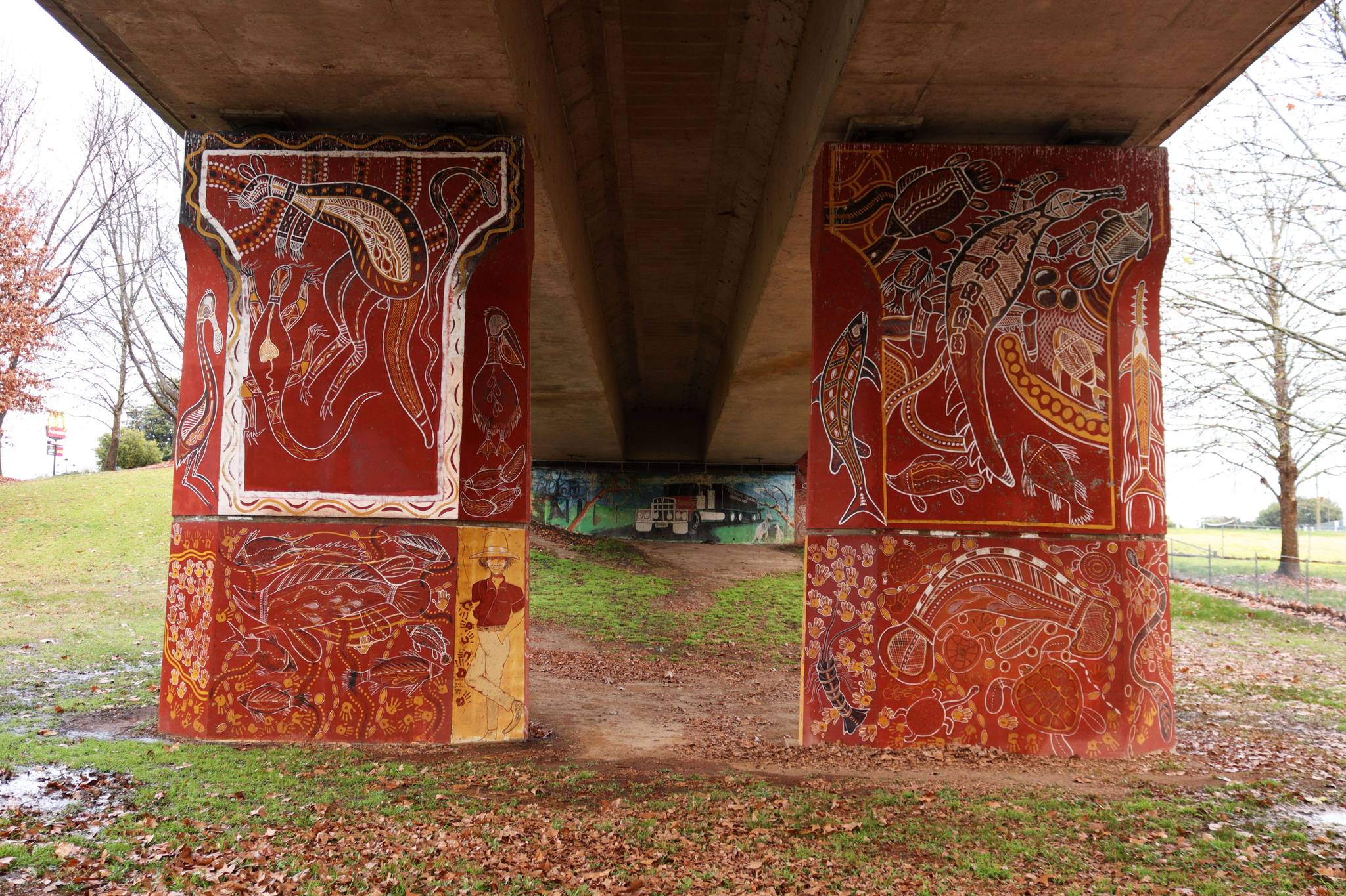 Kym Freeman&mdash;Cowra Bridge Pylons