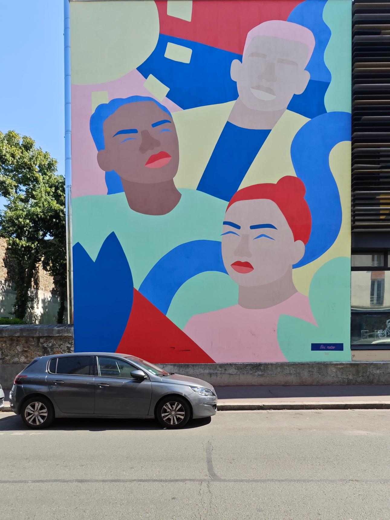 Elsa Martino —Sunny Diversity