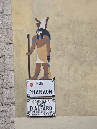 Rue Pharaon