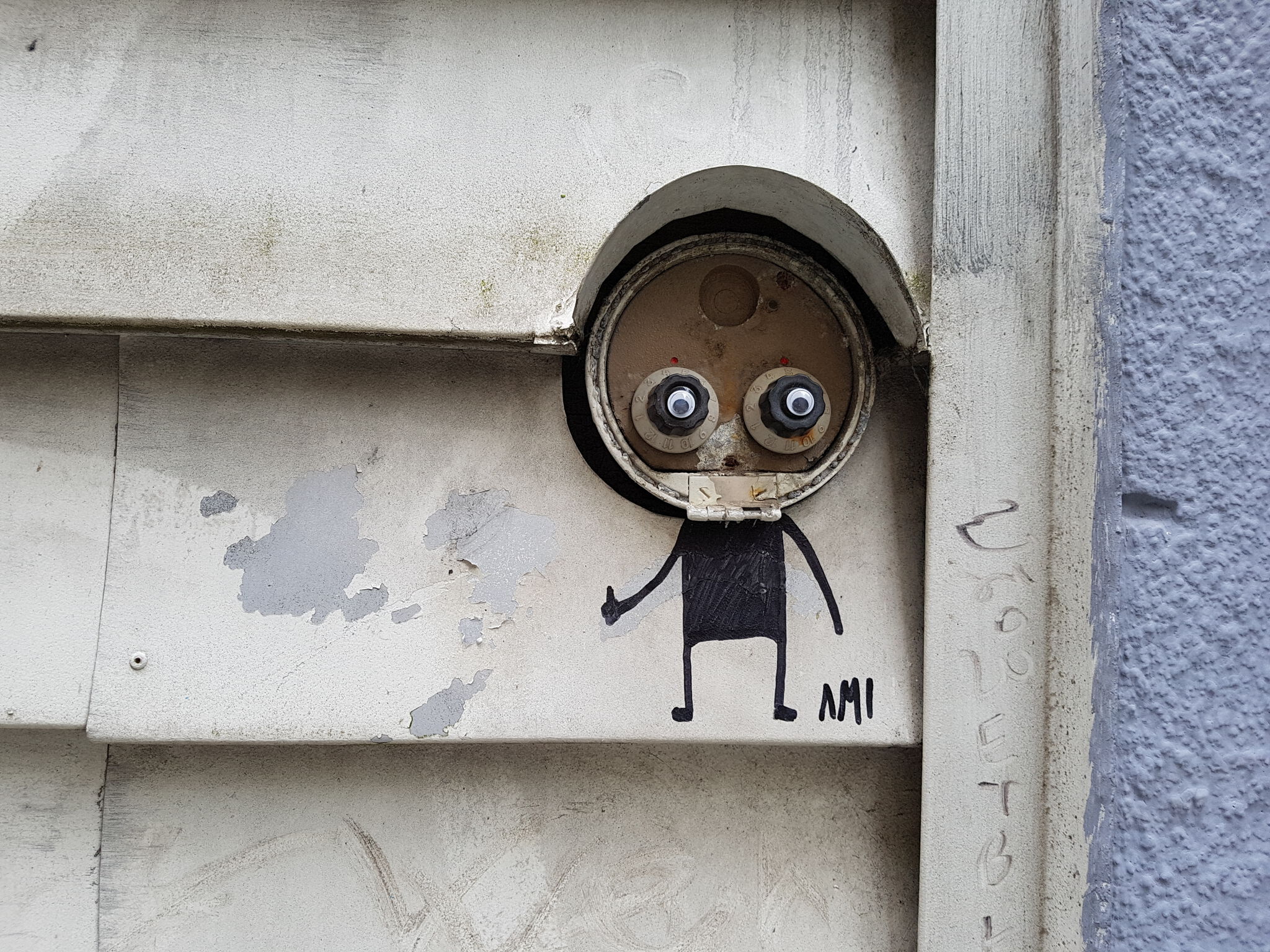 Ami_streetart&mdash;Untitled