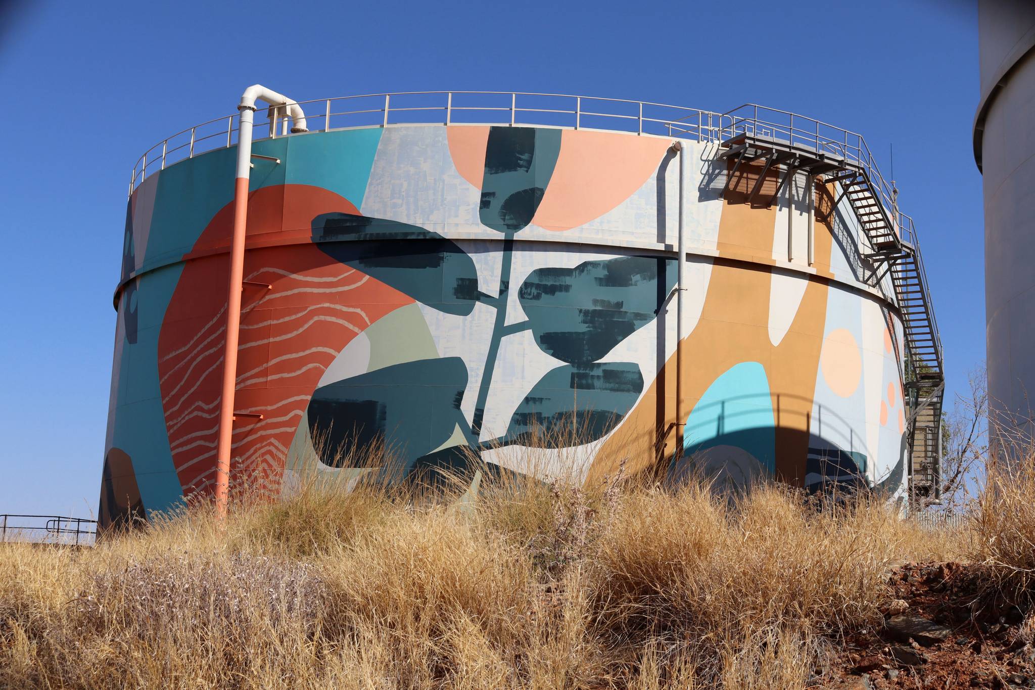 Chris Nixon, Luke O'Donohoe, Andrew Frazer&mdash;Karratha Water Tank Mural