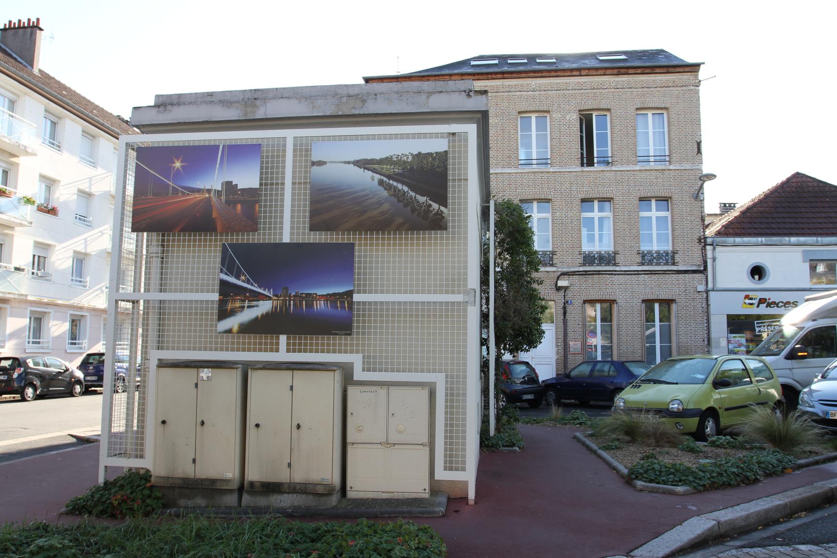 —Grilles d'exposition place Lecallier