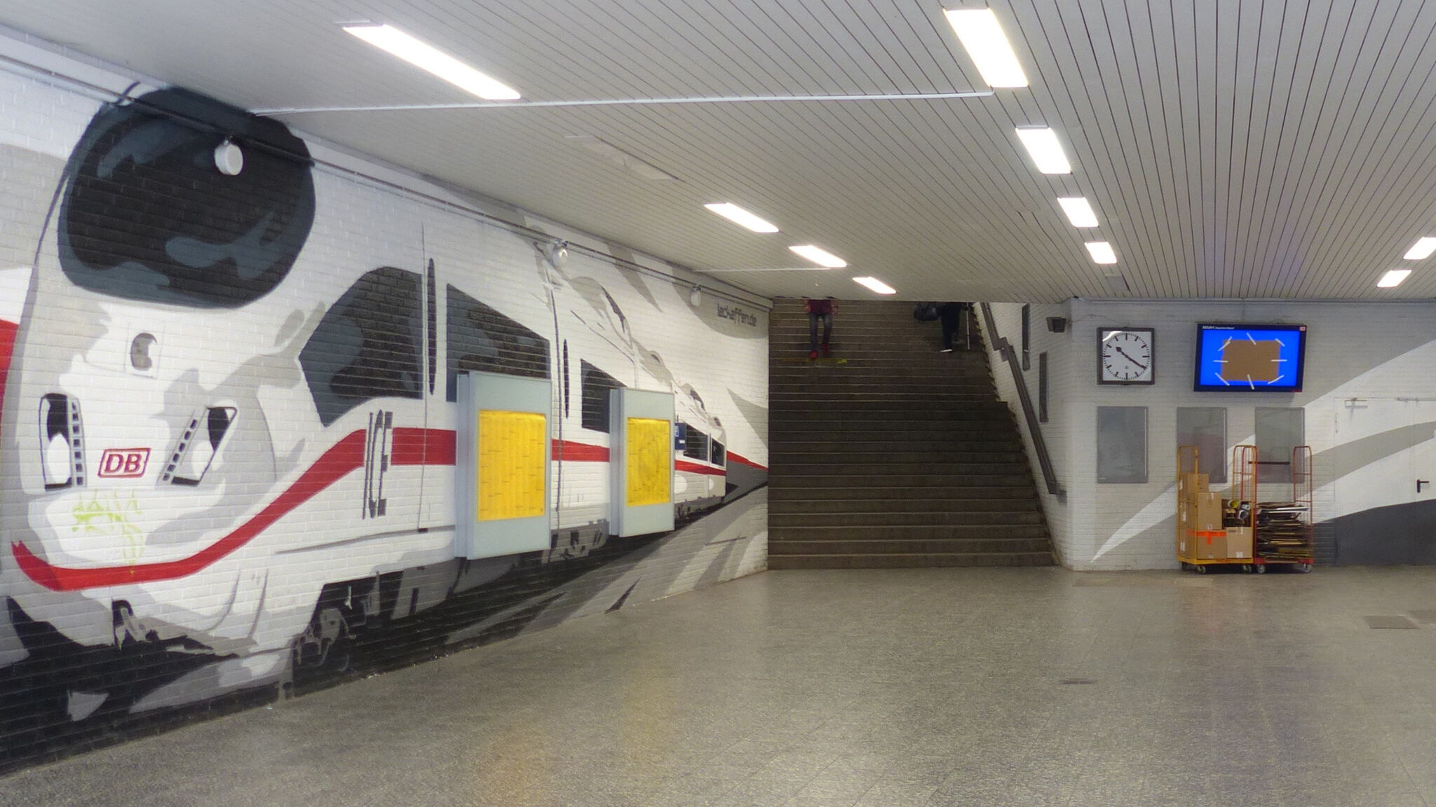 LACKAFFEN&mdash;Main Station Entrance North