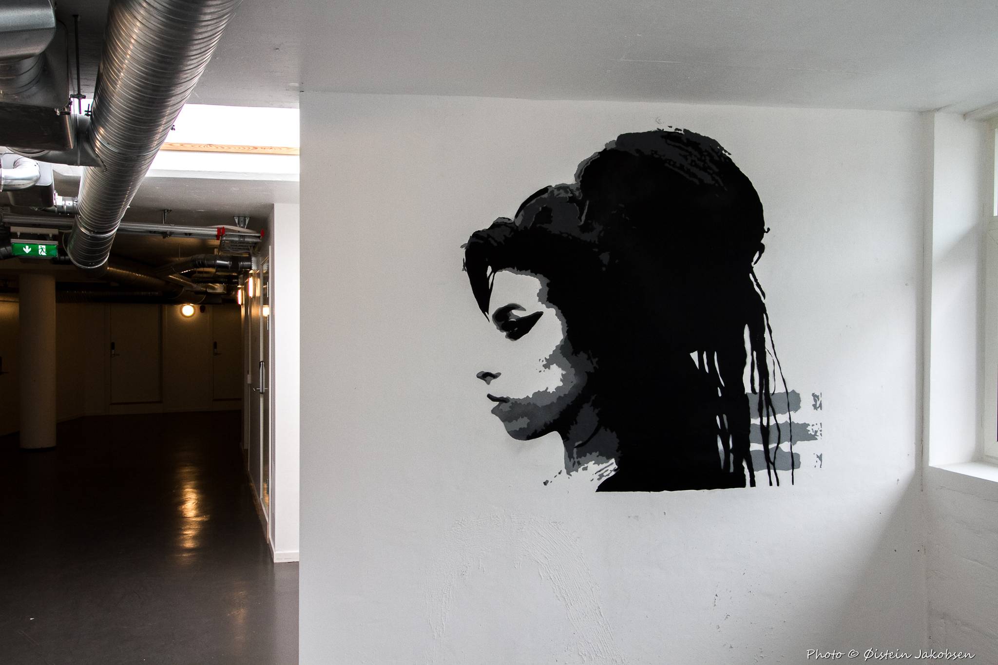 RIP_streetart&mdash;Amy Winehouse