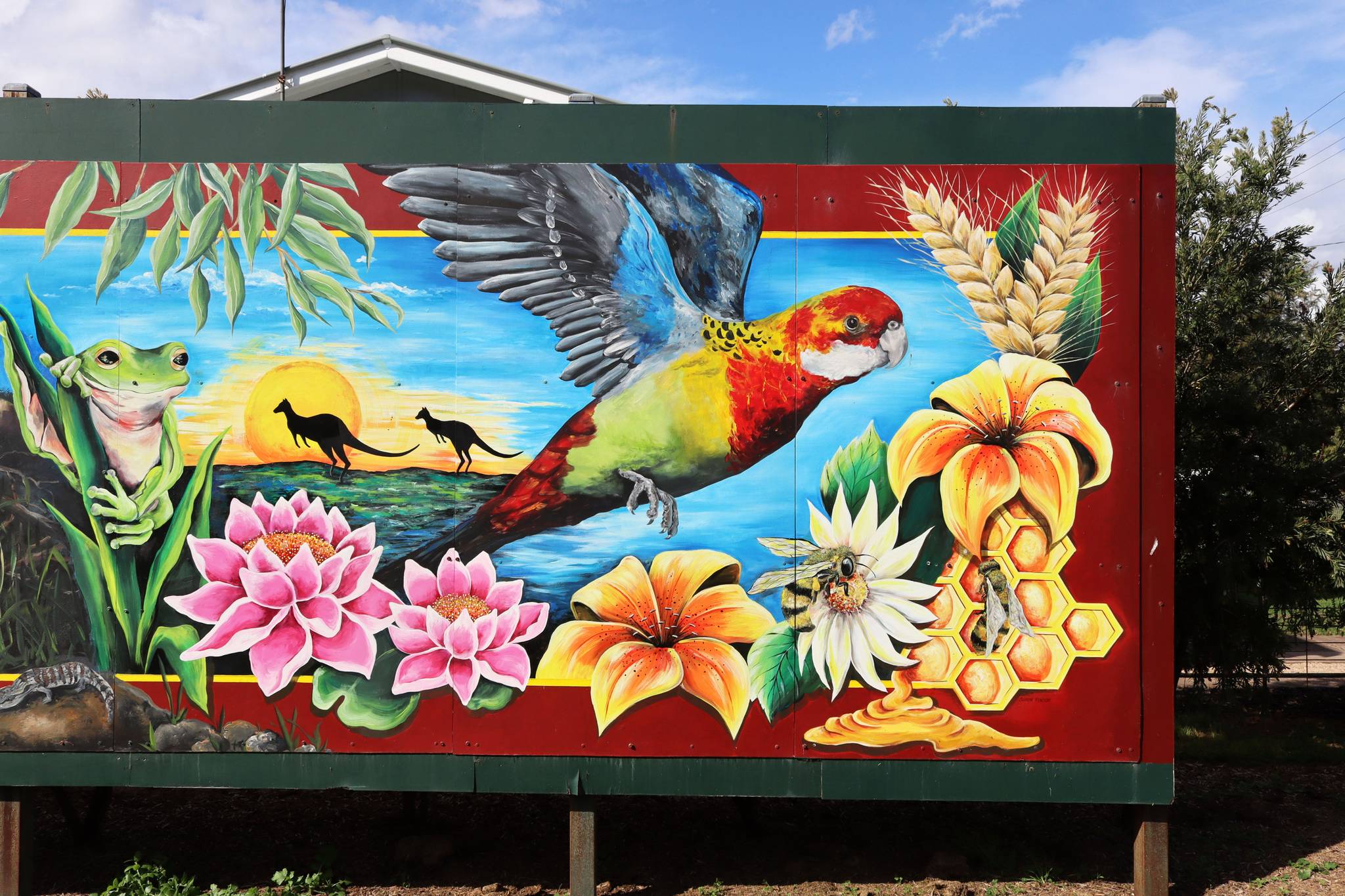 Sharon Fensom&mdash;Welcome to Eugowra Village of Murals