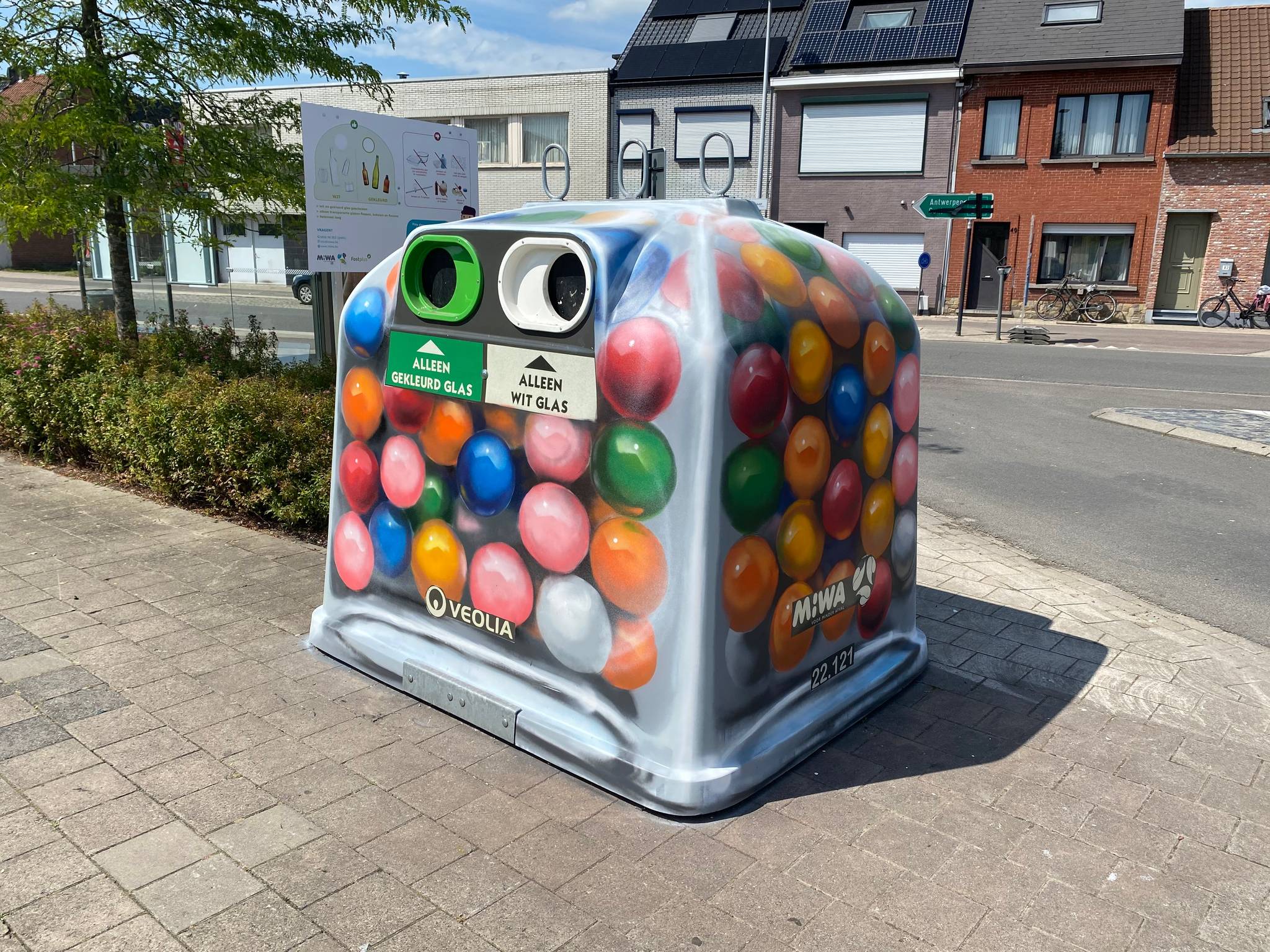 Artoon (Toon van Ishoven)&mdash;Gumball container