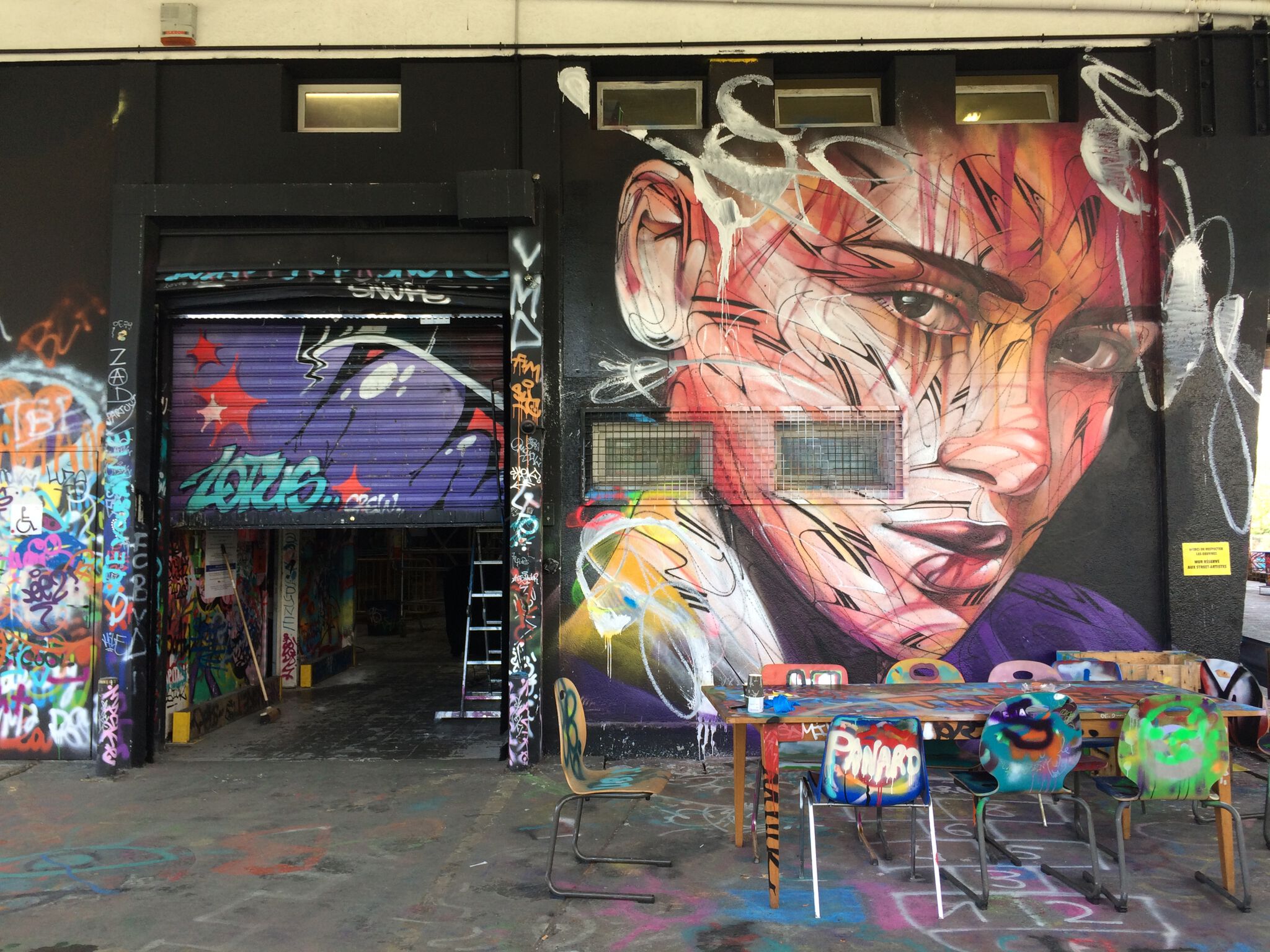 Hopare&mdash;A young lady