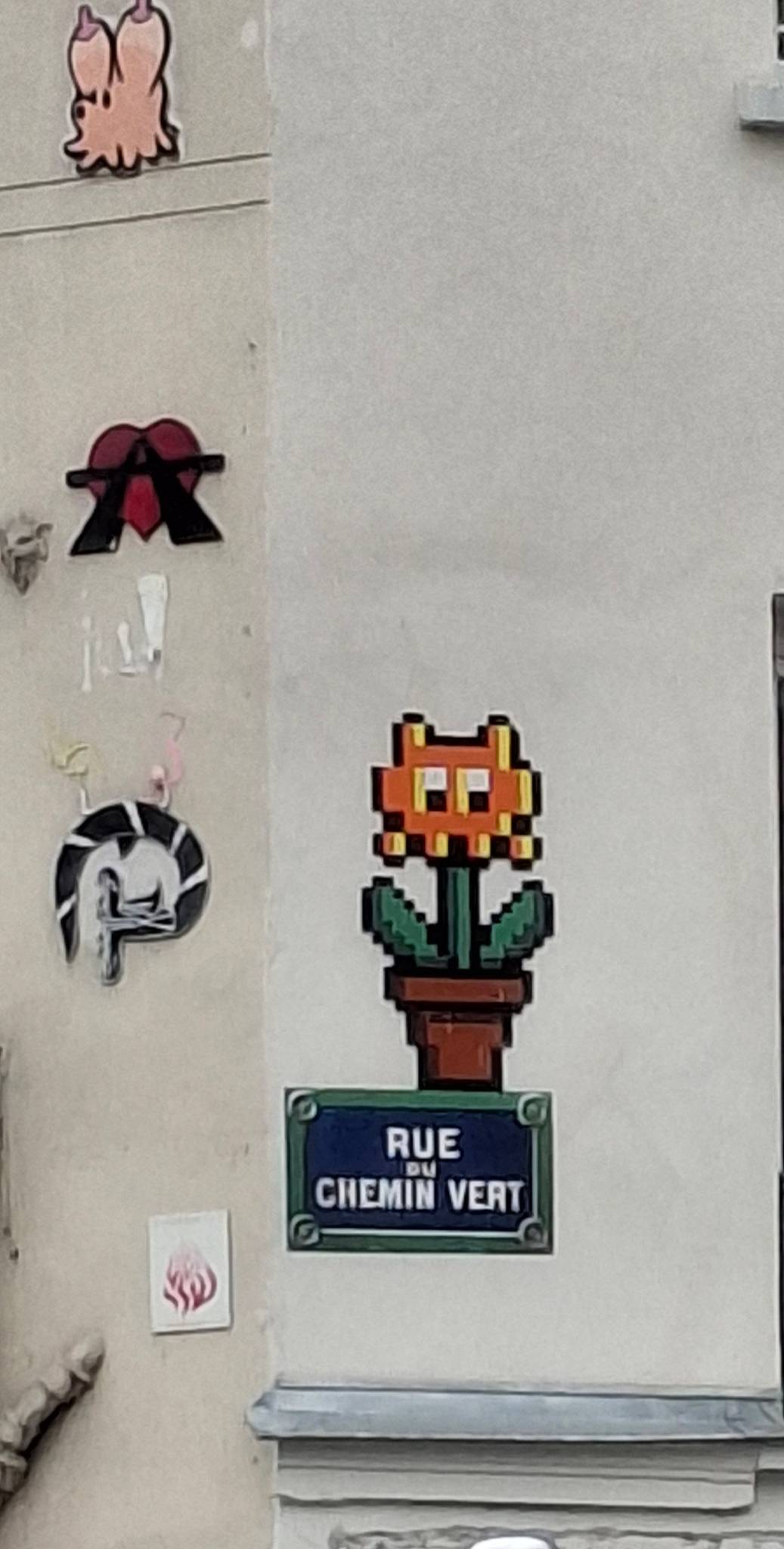 invader, Oré &mdash;Fleur