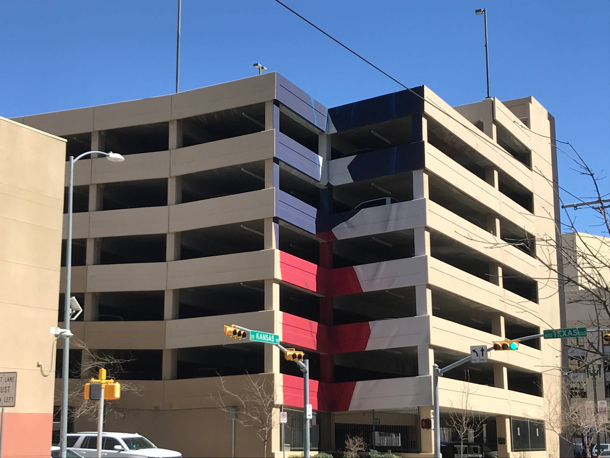 Jesus "Cimi" Alvarado&mdash;Texas Flag Mural