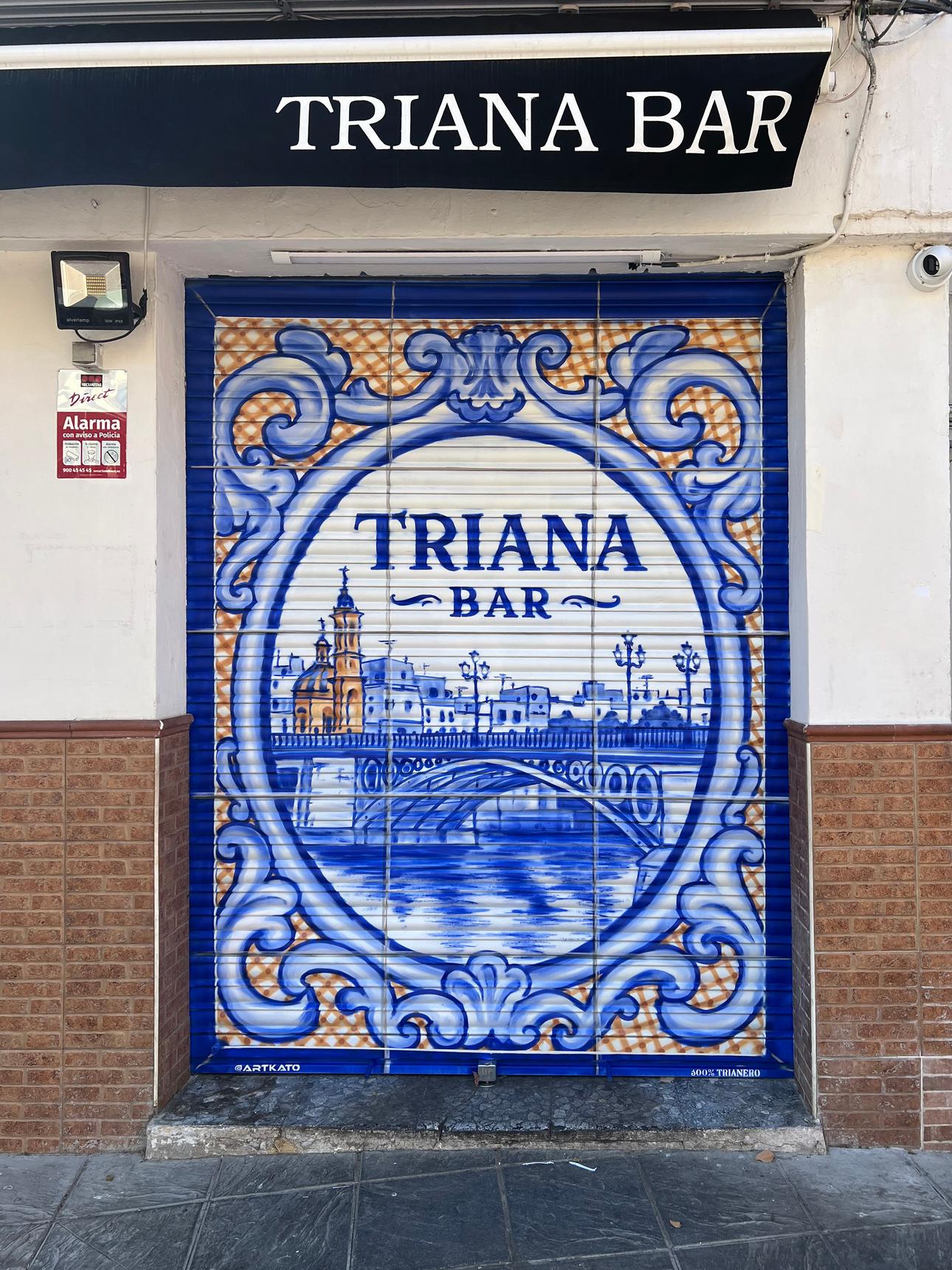 Kato—Azulejo Triana Bar