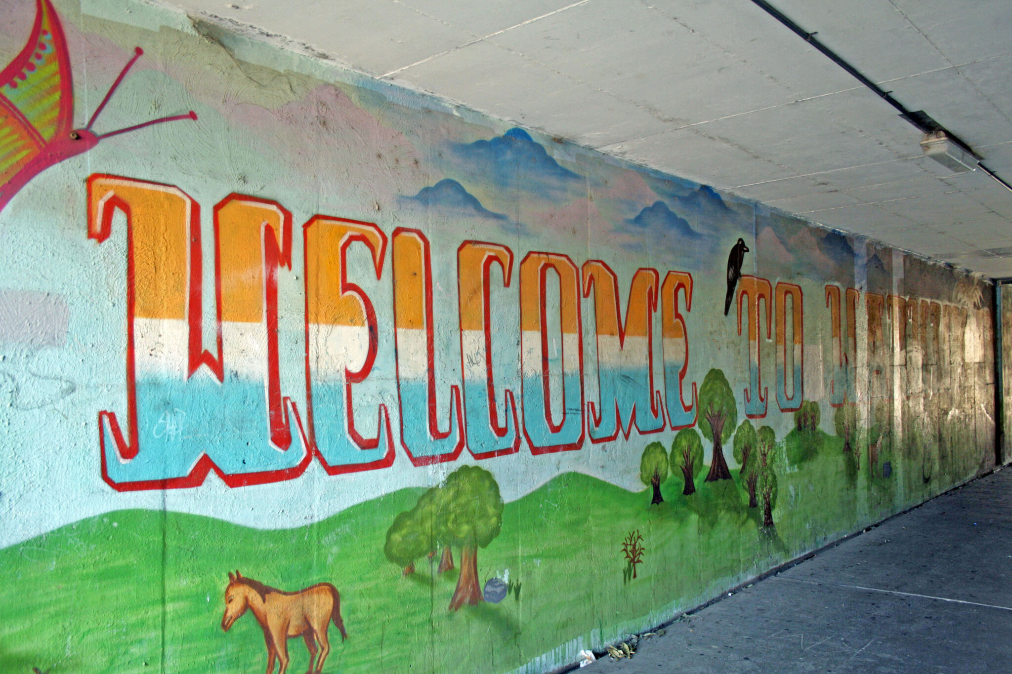 &mdash;Warwick Farm Legal Mural