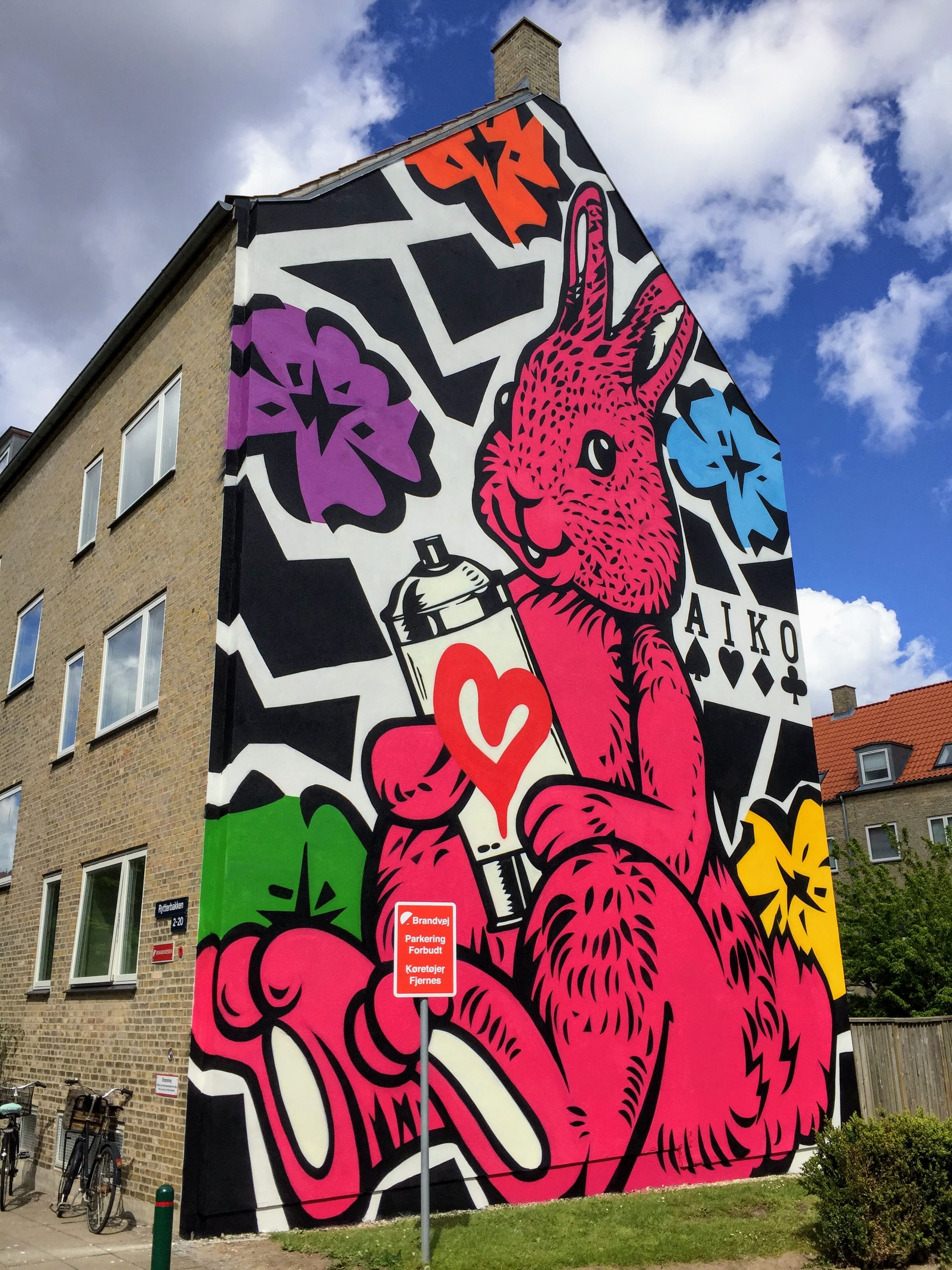 Artist Lady Aiko - Street Art Cities Artist Lady Aiko - Street Art Cities