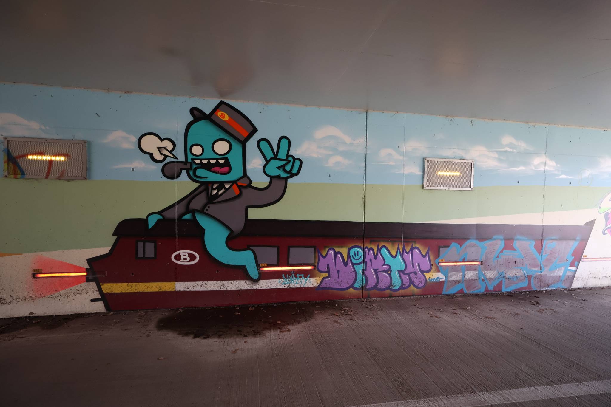 2Dirty&mdash;Fietstunnel Station Hove - Untitled