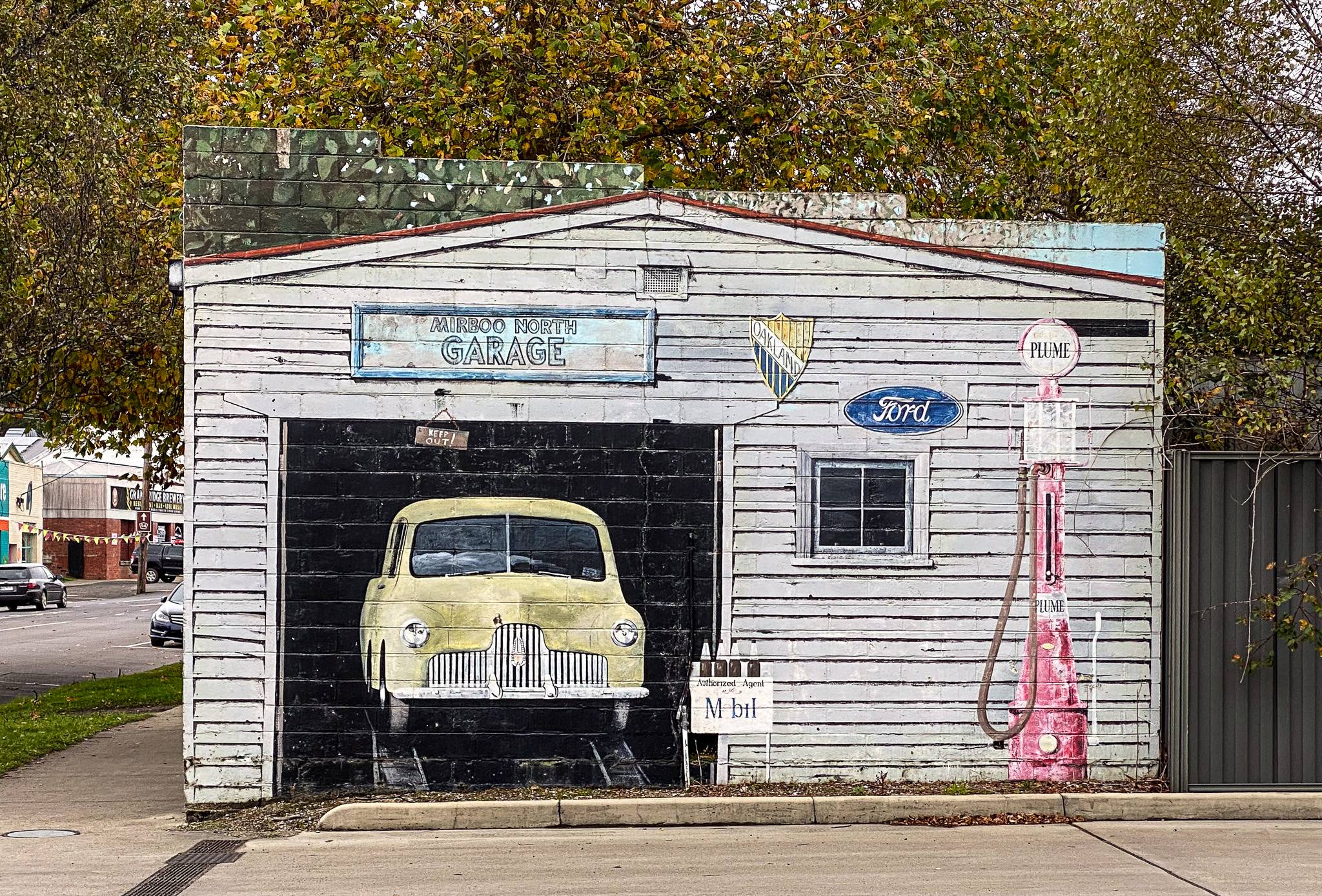 Dennis Leversha&mdash;The Mechanics Garage