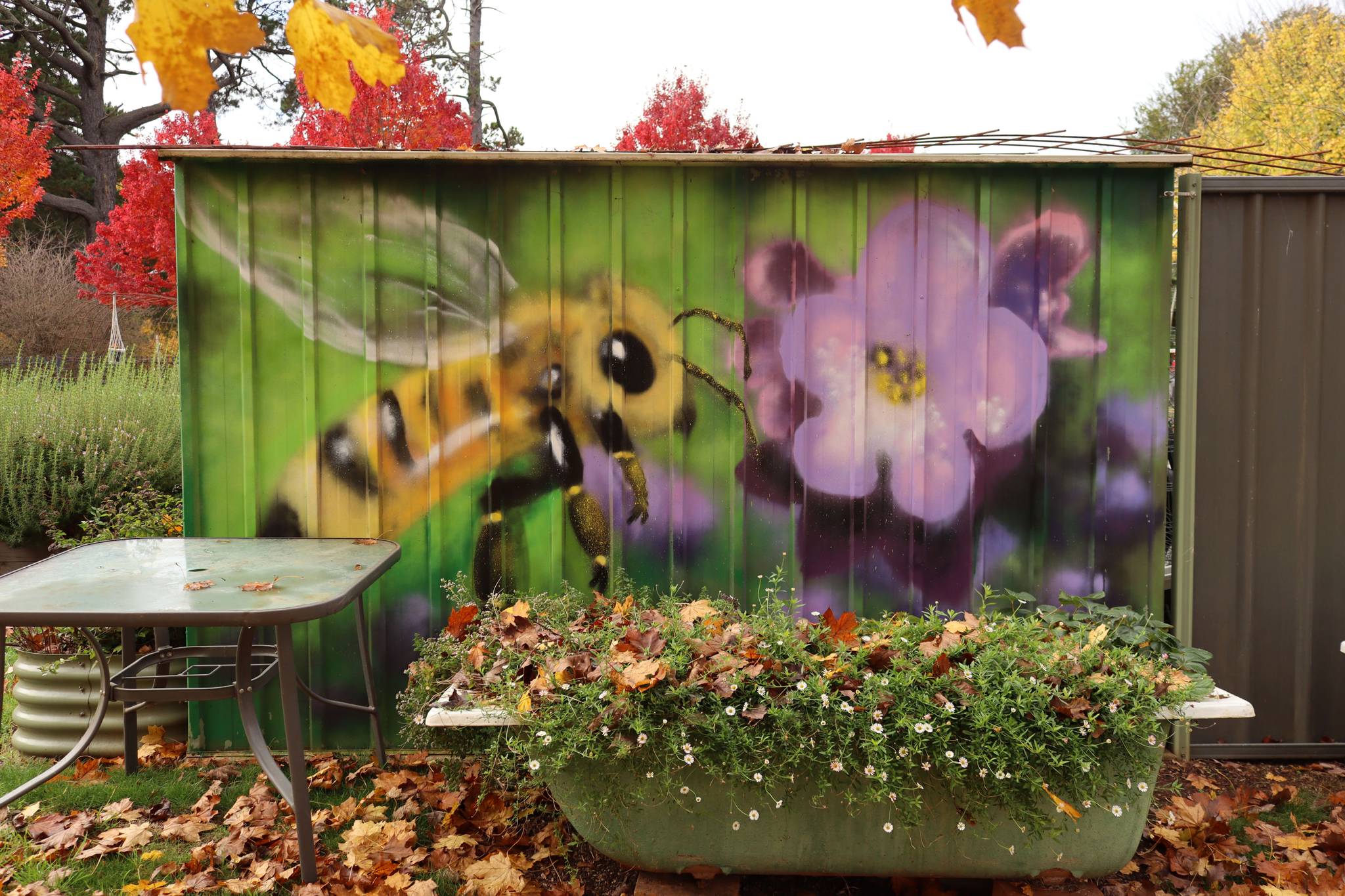 Uncle Cuggs&mdash;Busy Bee Mural