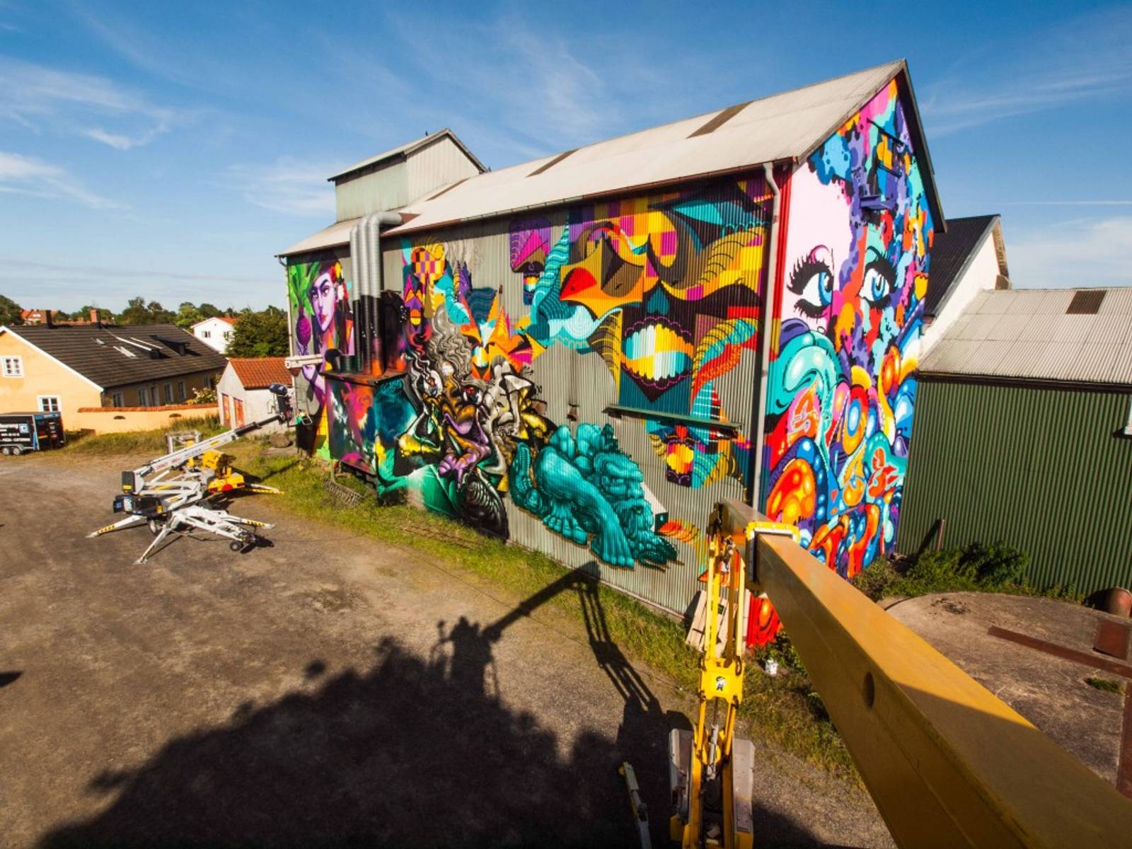 Leon, Ola Kalnins, karolina pistolina, Elina Metso, Ajja Artist, Space—Whole house on the countyside