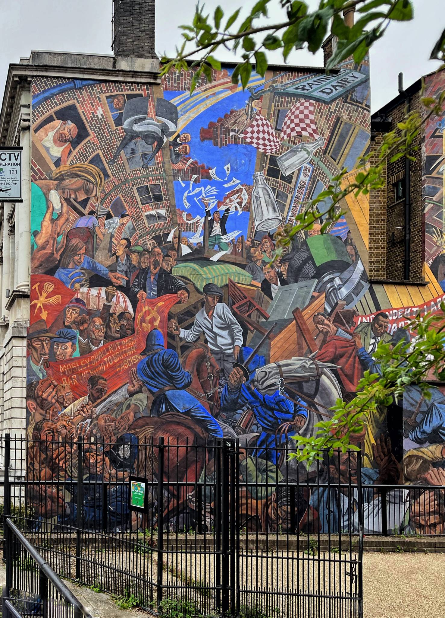 Dave Binnington&mdash;Cable Street Mural