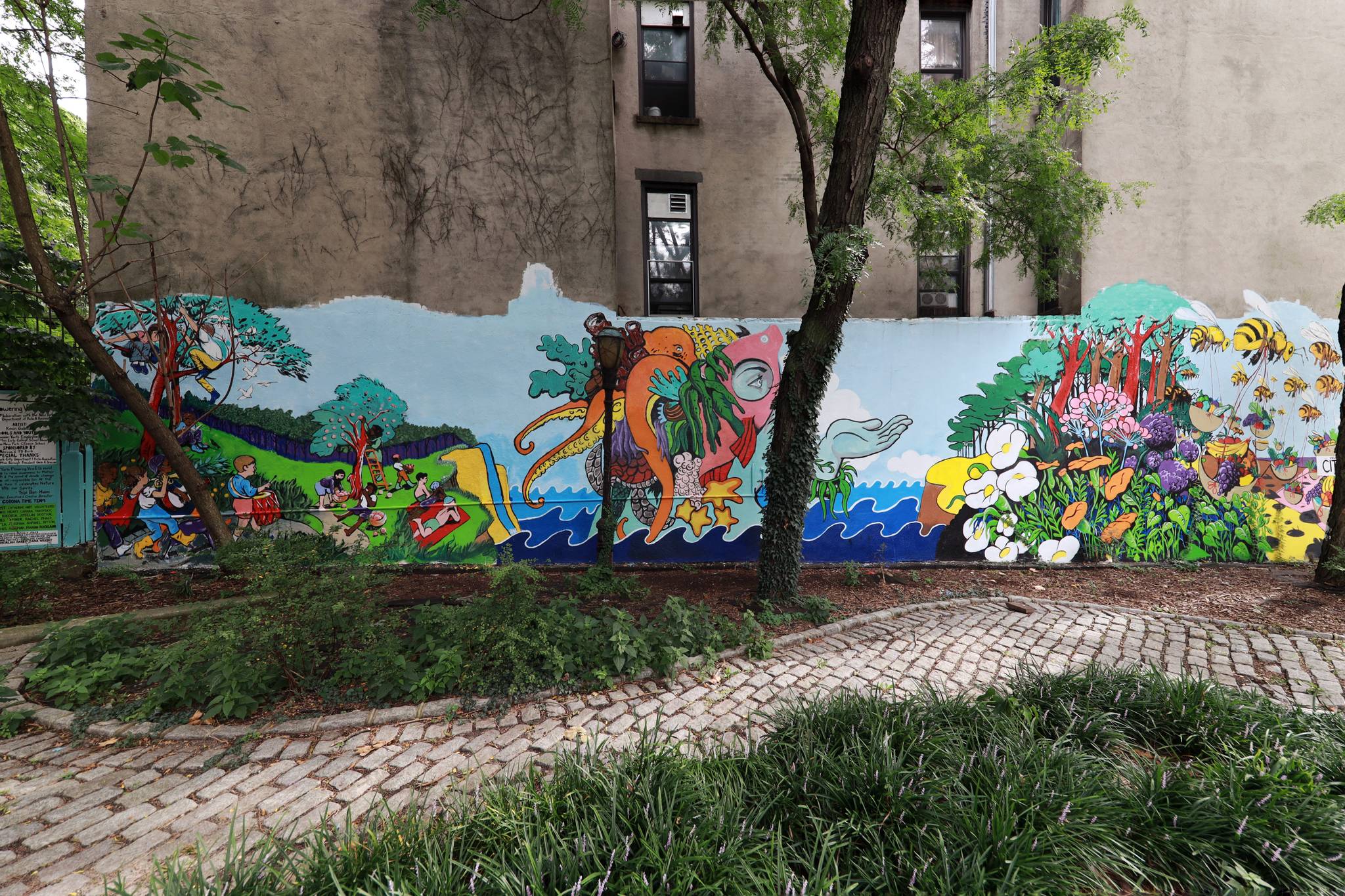 CITYarts, Kevin Galeazzi, Children's Arts & Sciences (Summer Youth Employment Program), NYC Parks Department, Chatham Square Library&mdash;Flowering Vine and Us