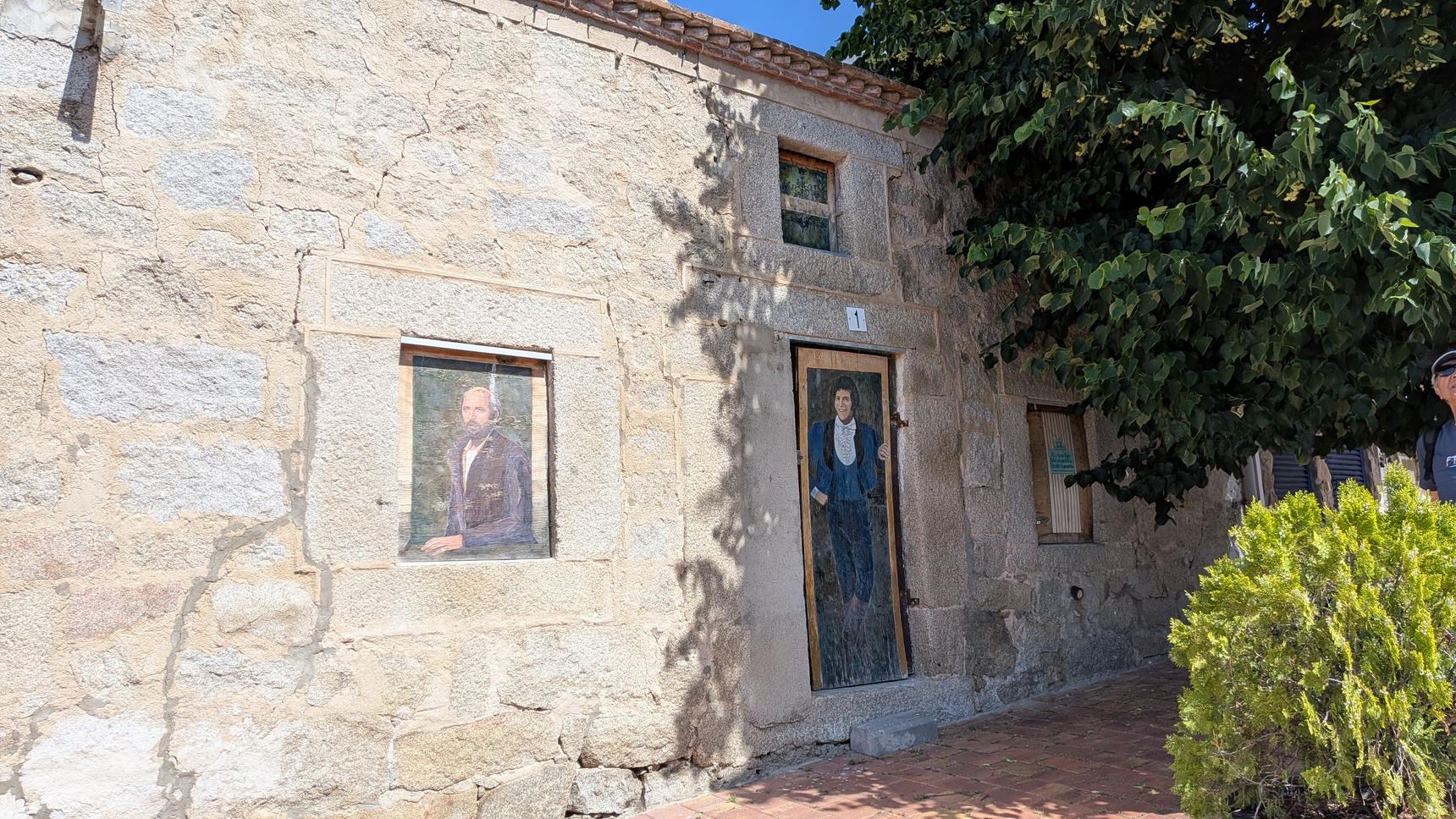 Elena Parlange—Casas vivas
