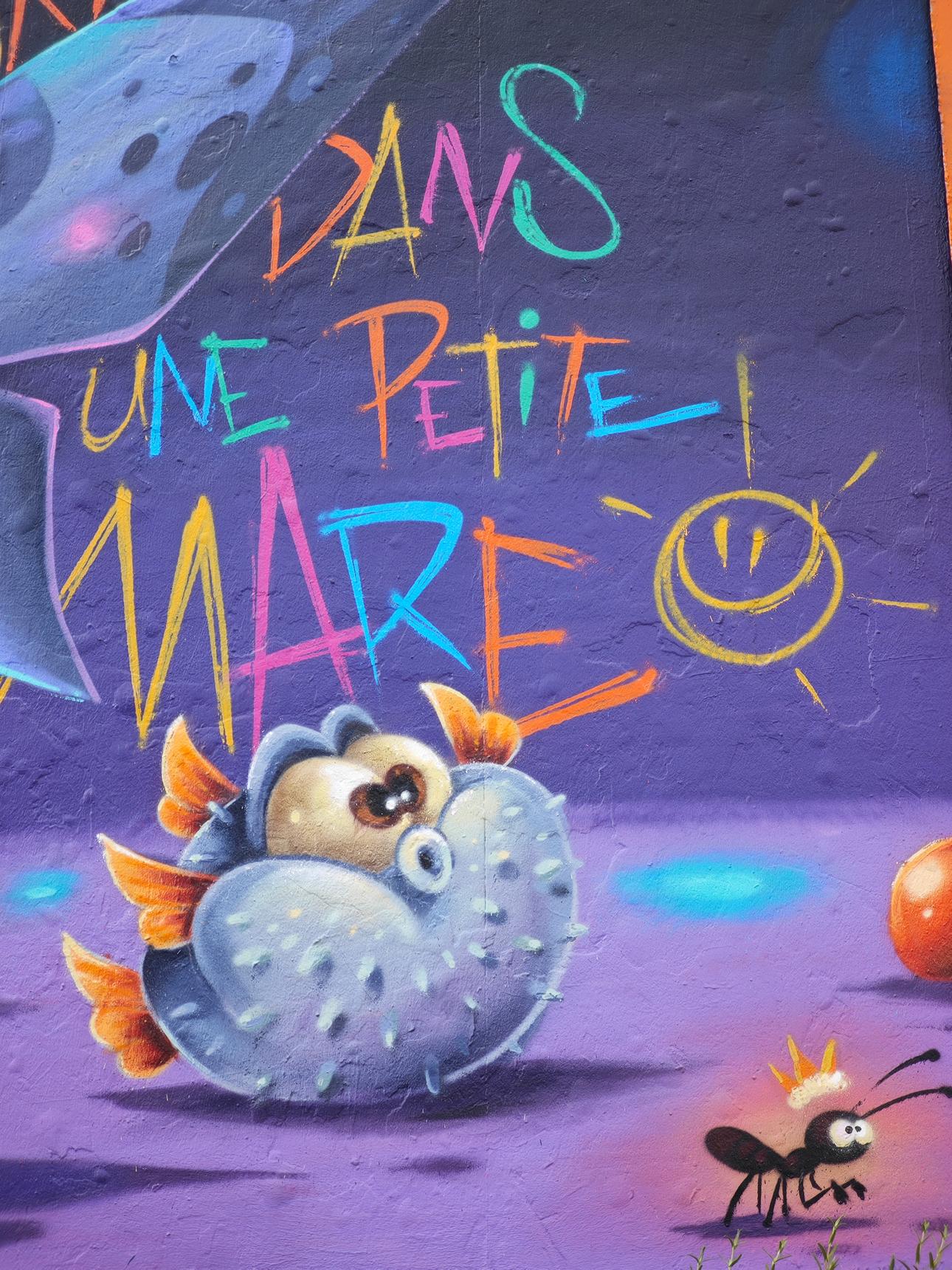 Abys—Un Gros Poisson Dans Une Petite Mare