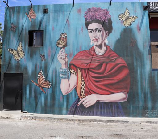Mural Frida Kahlo Restaurante Bar Las Mal Queridas
