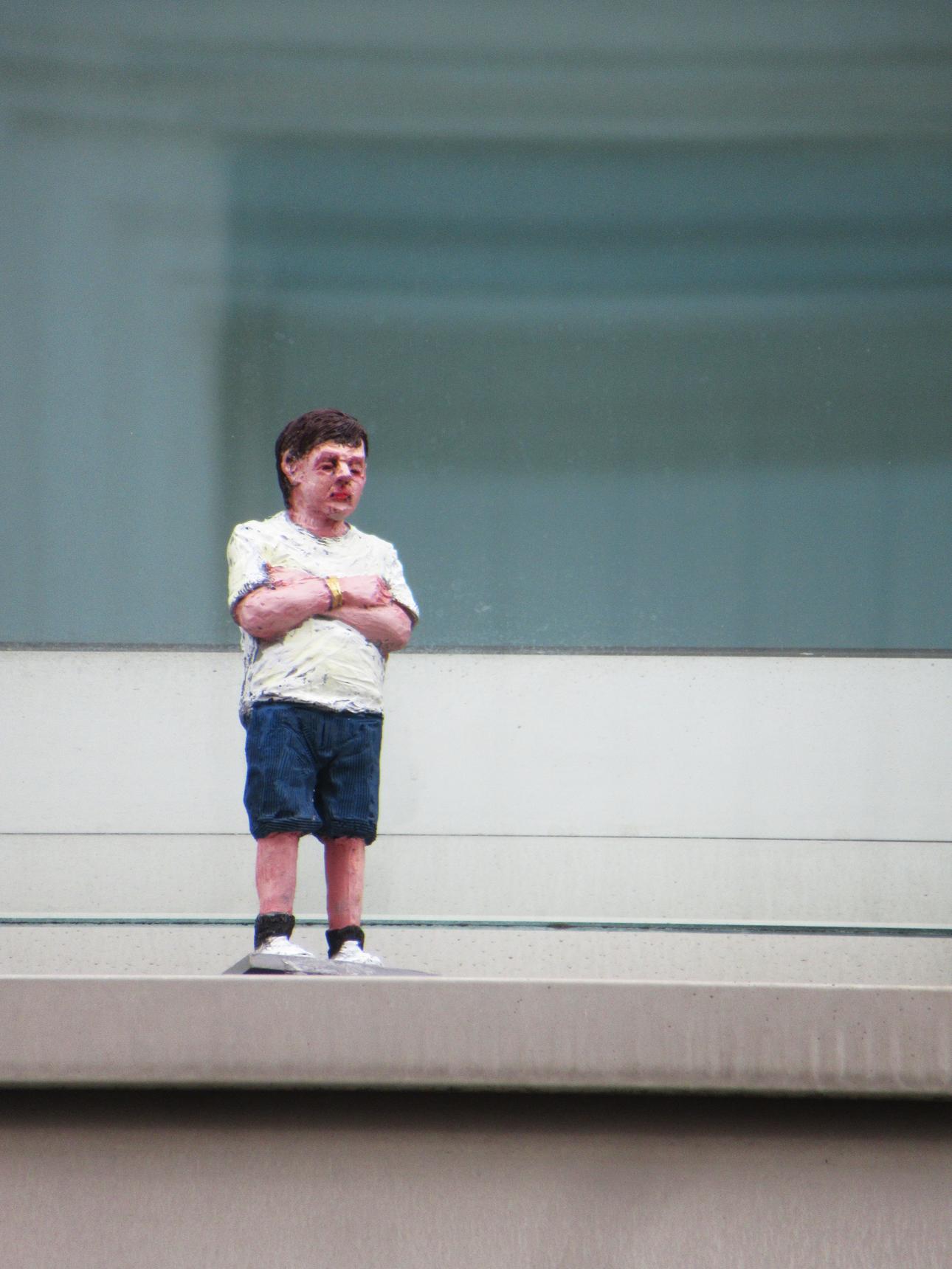 Isaac Cordal—Installations for 50 years De Sleep