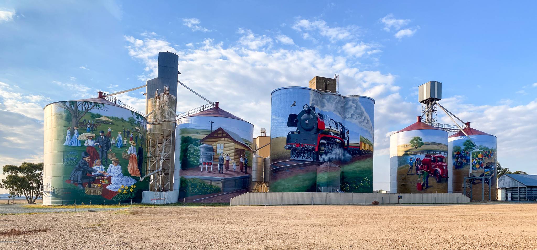 Tim Bowtell&mdash;Colbinabbin Silo Art