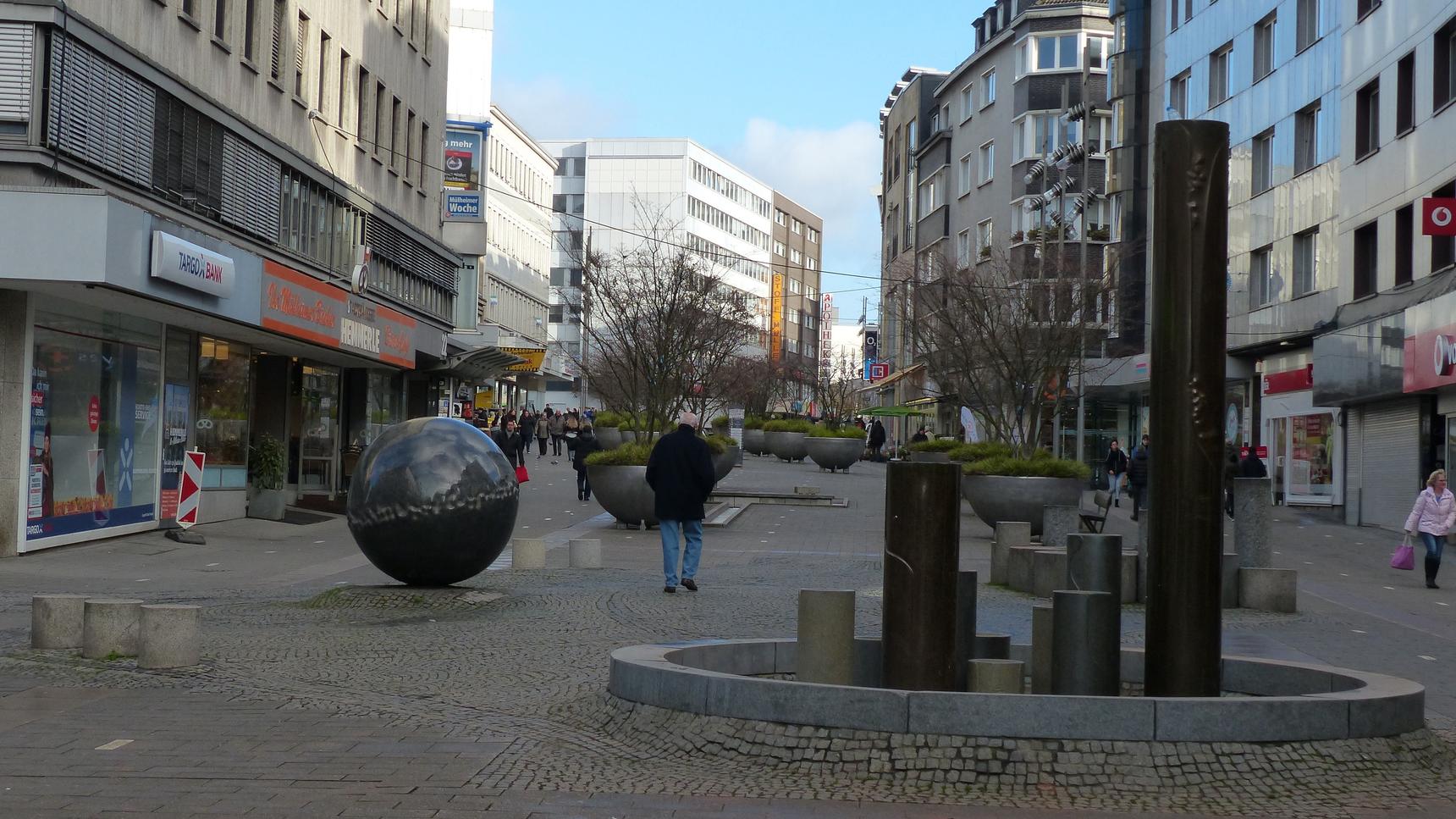 Ernst Rasche—Brunnen & Die Kugel