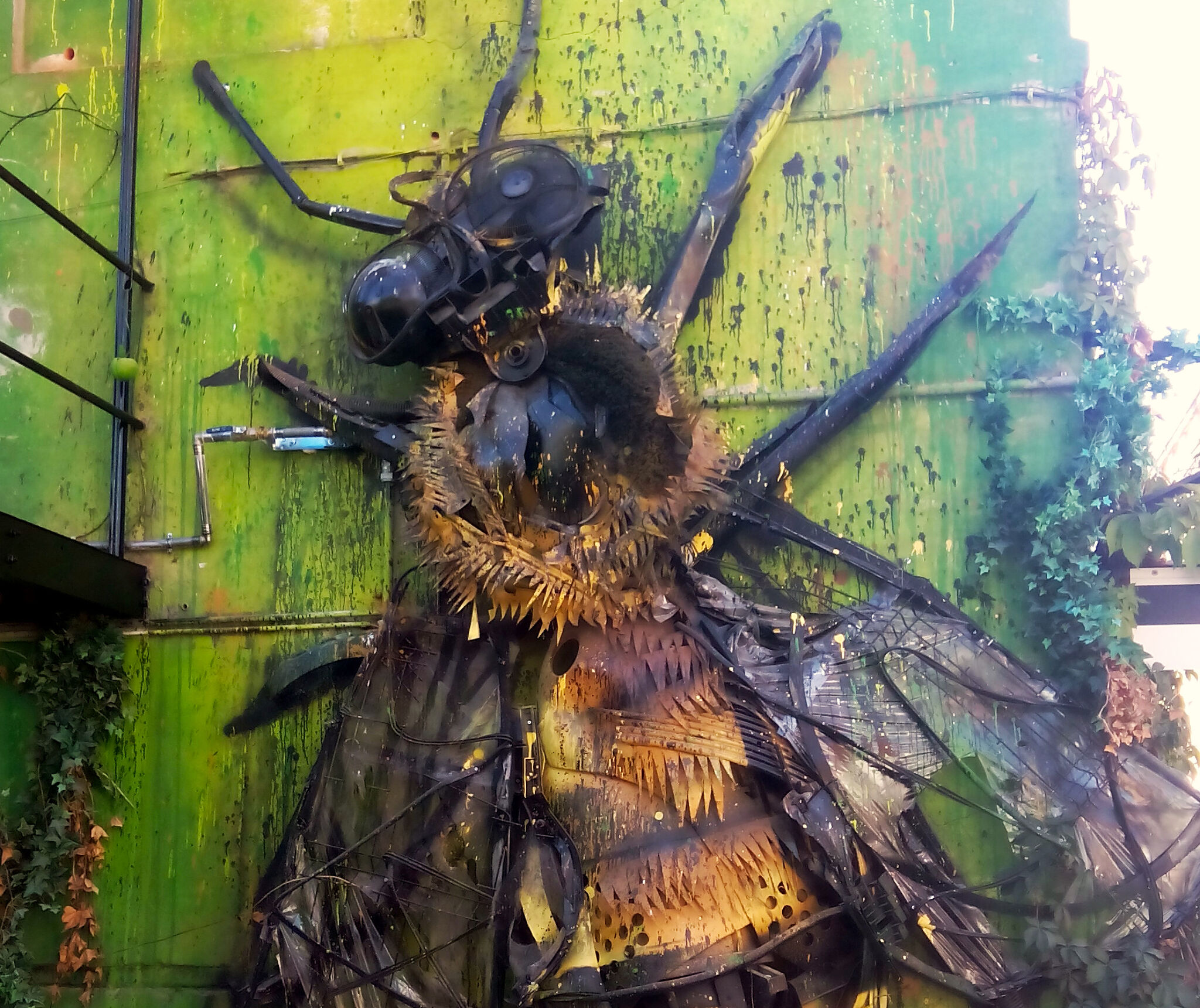 Bordalo ll&mdash;Bee