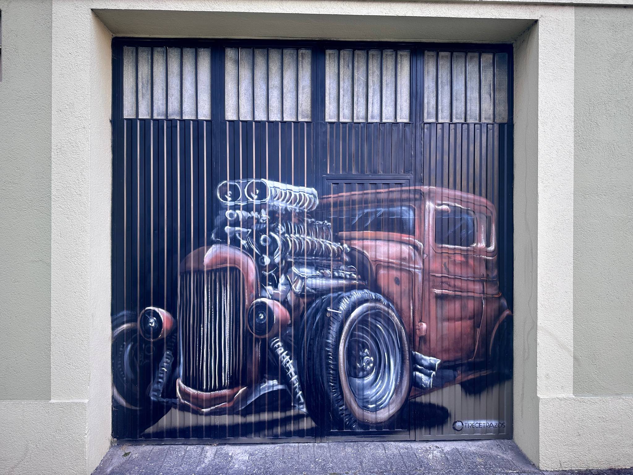 Trece Trazos&mdash;Hot Rod