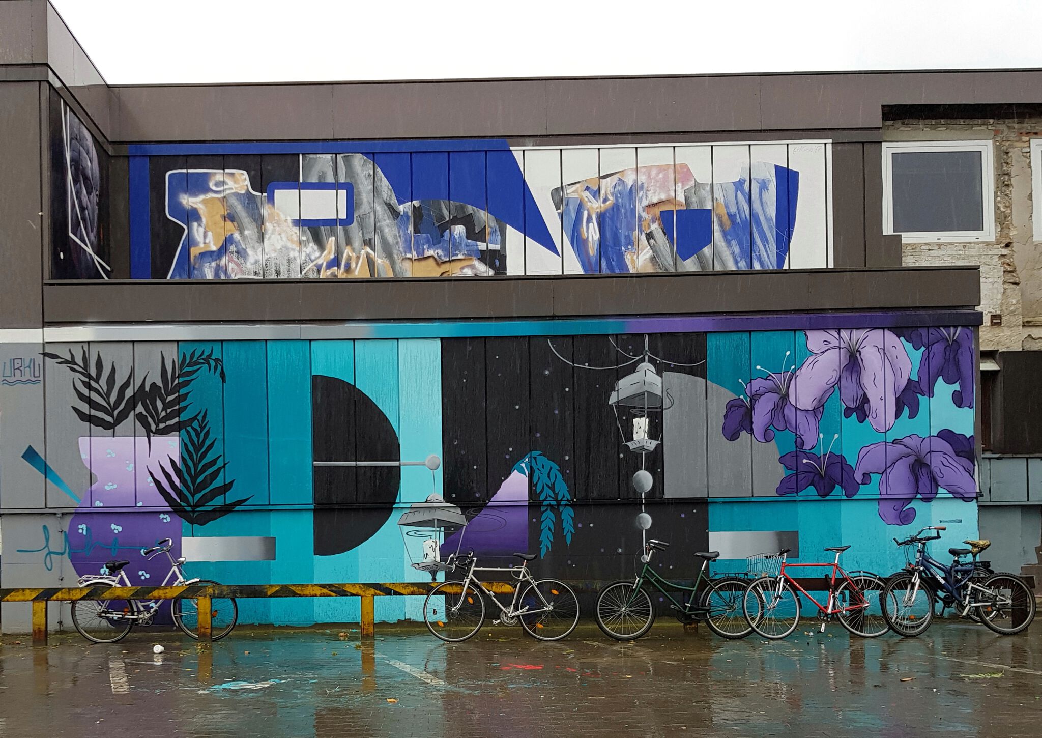 URKU, KidCashClub7&mdash;Abstract work on a facade