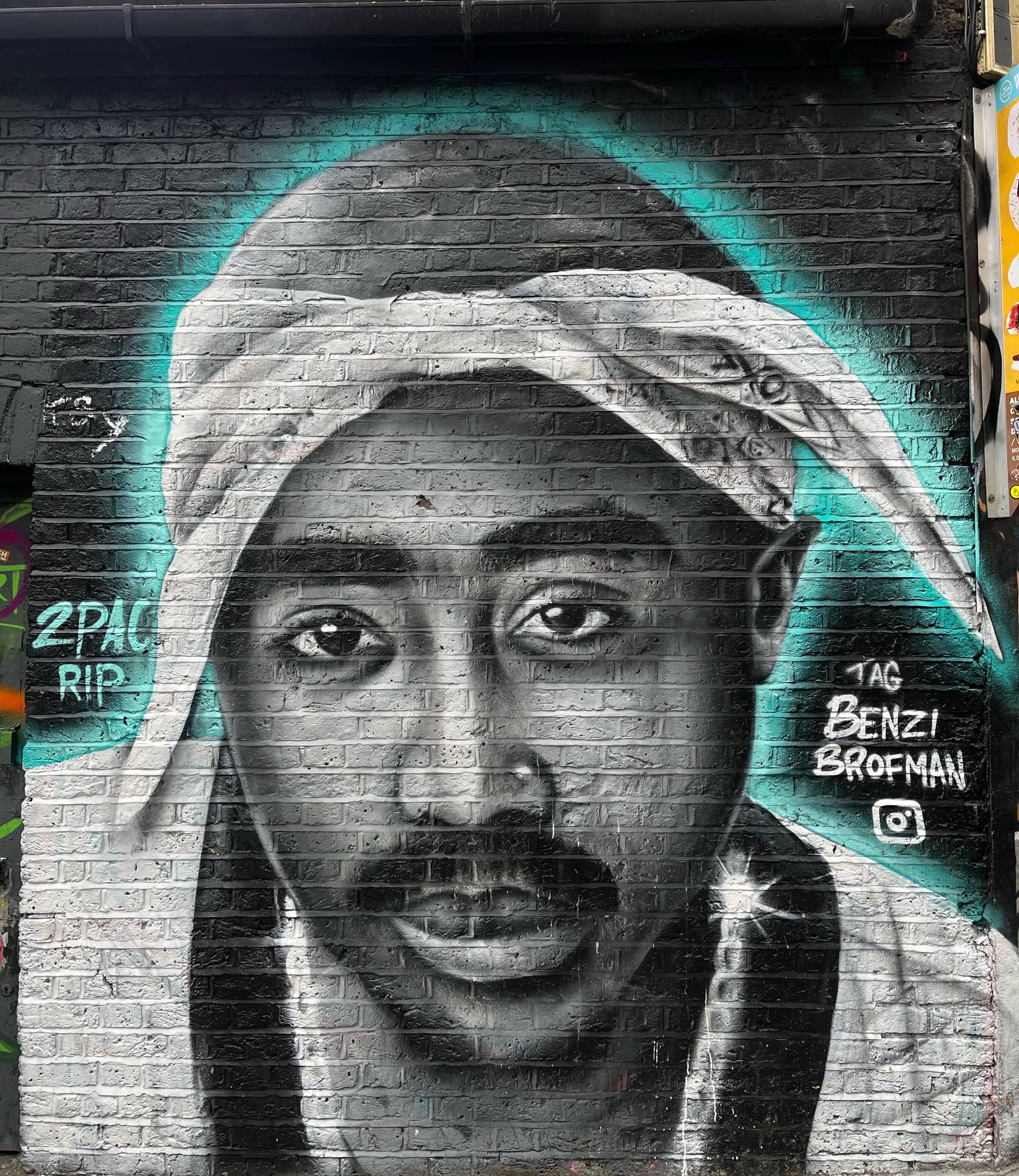murals about tupac