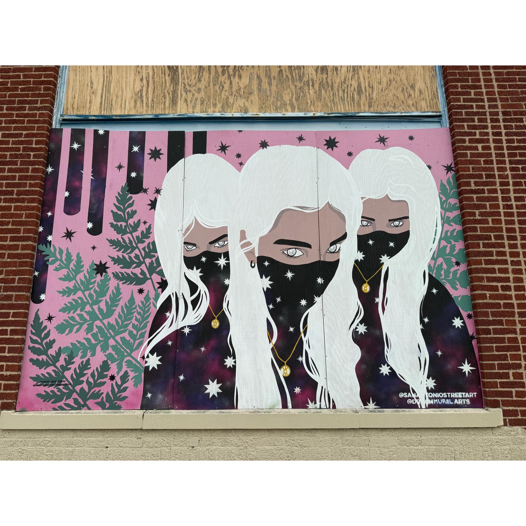 Manola and Maria—Las Moiras
