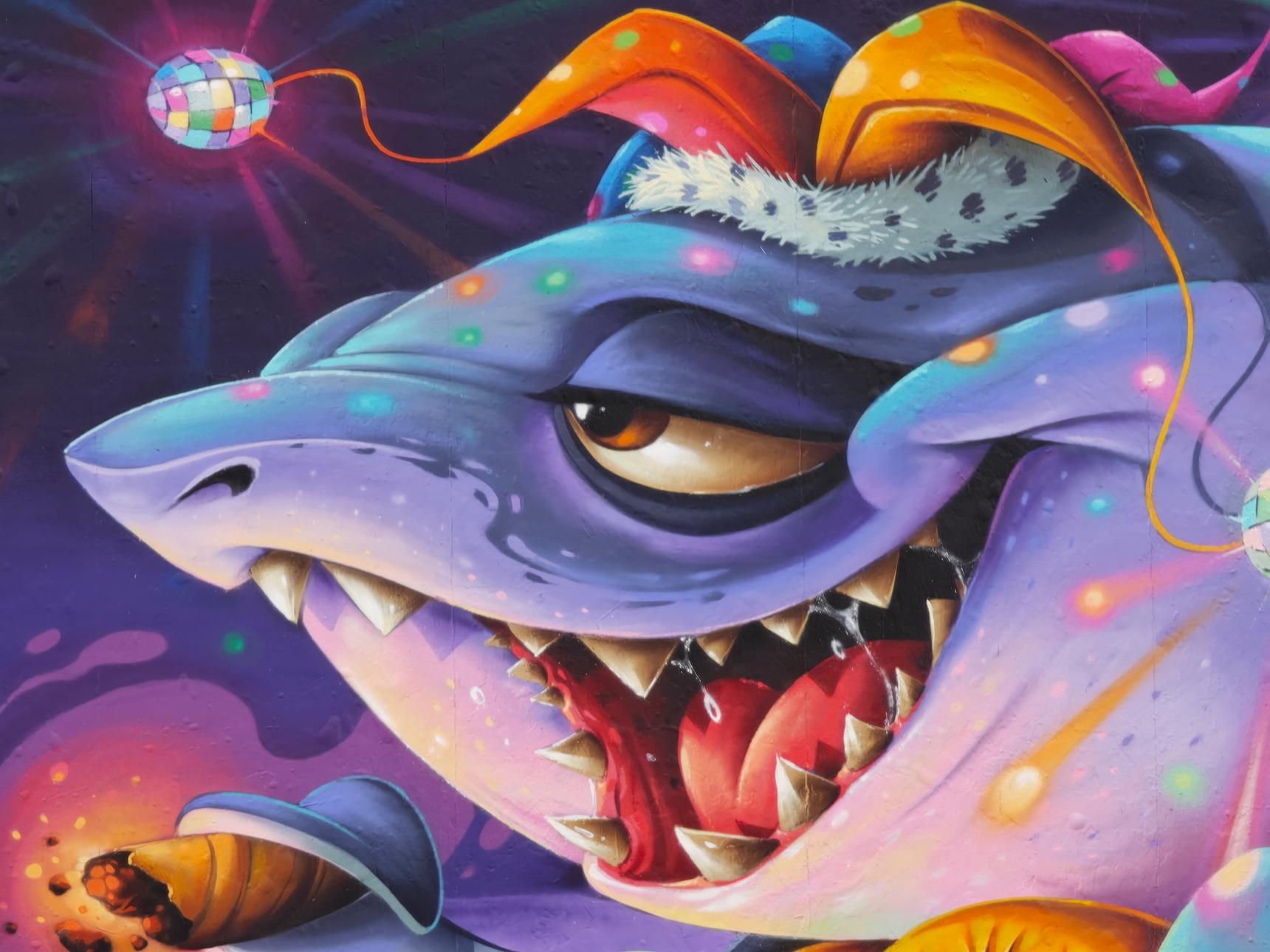 Abys—Un Gros Poisson Dans Une Petite Mare