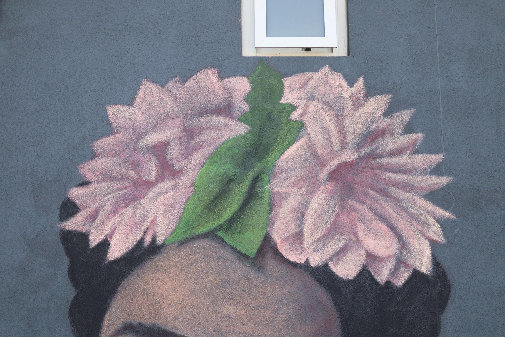 Oliver Wall—Frida