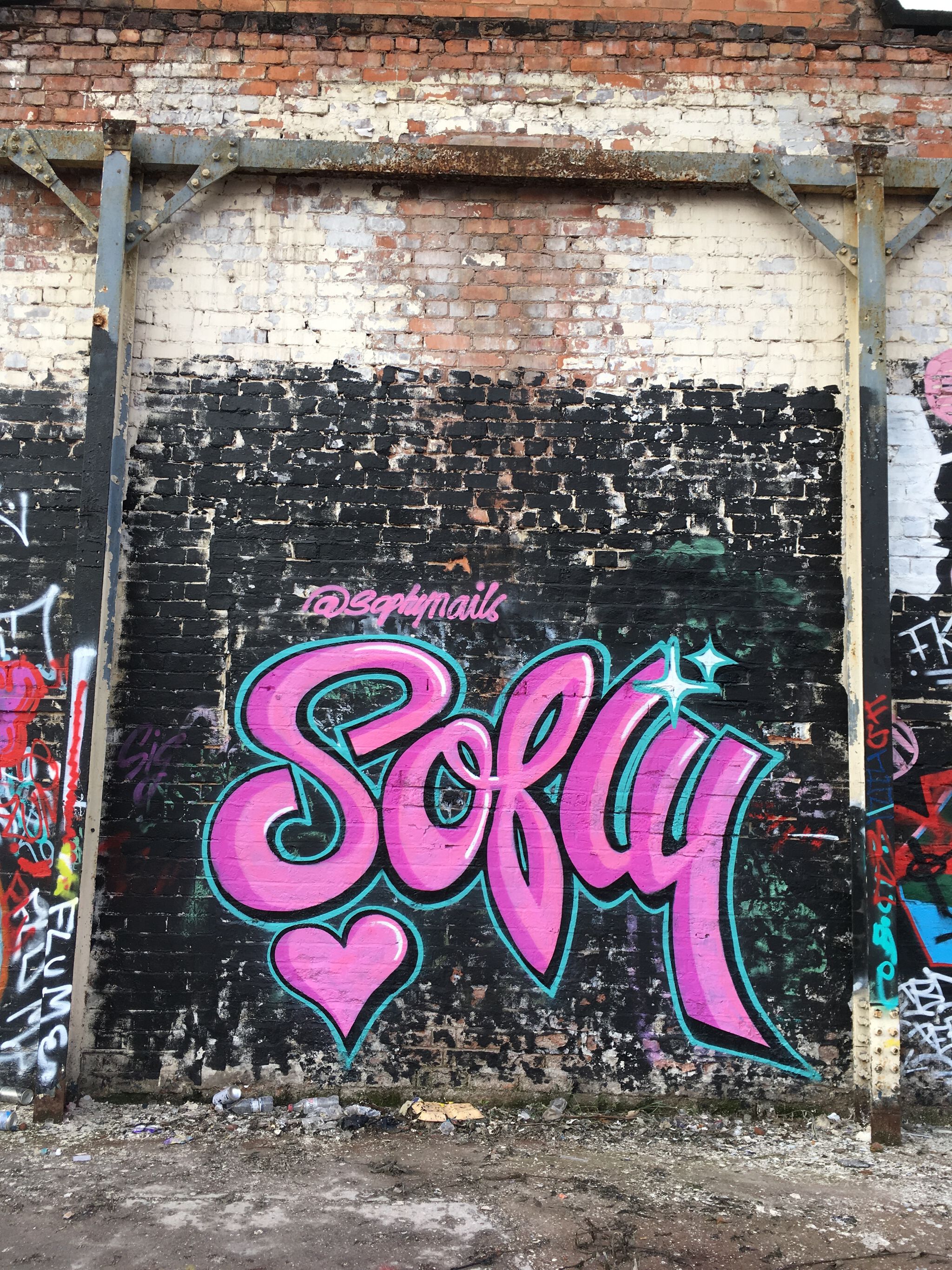 Mixture of artists&mdash;Birmingham Graffiti Wall 