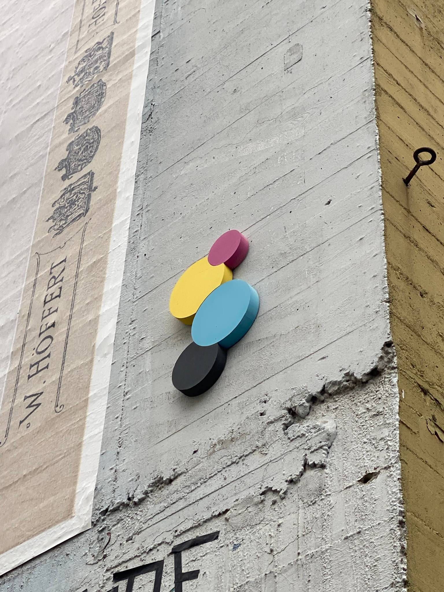 cmyk_dots&mdash;CMYK