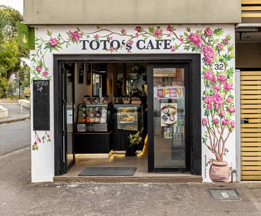 Toto's Cafe