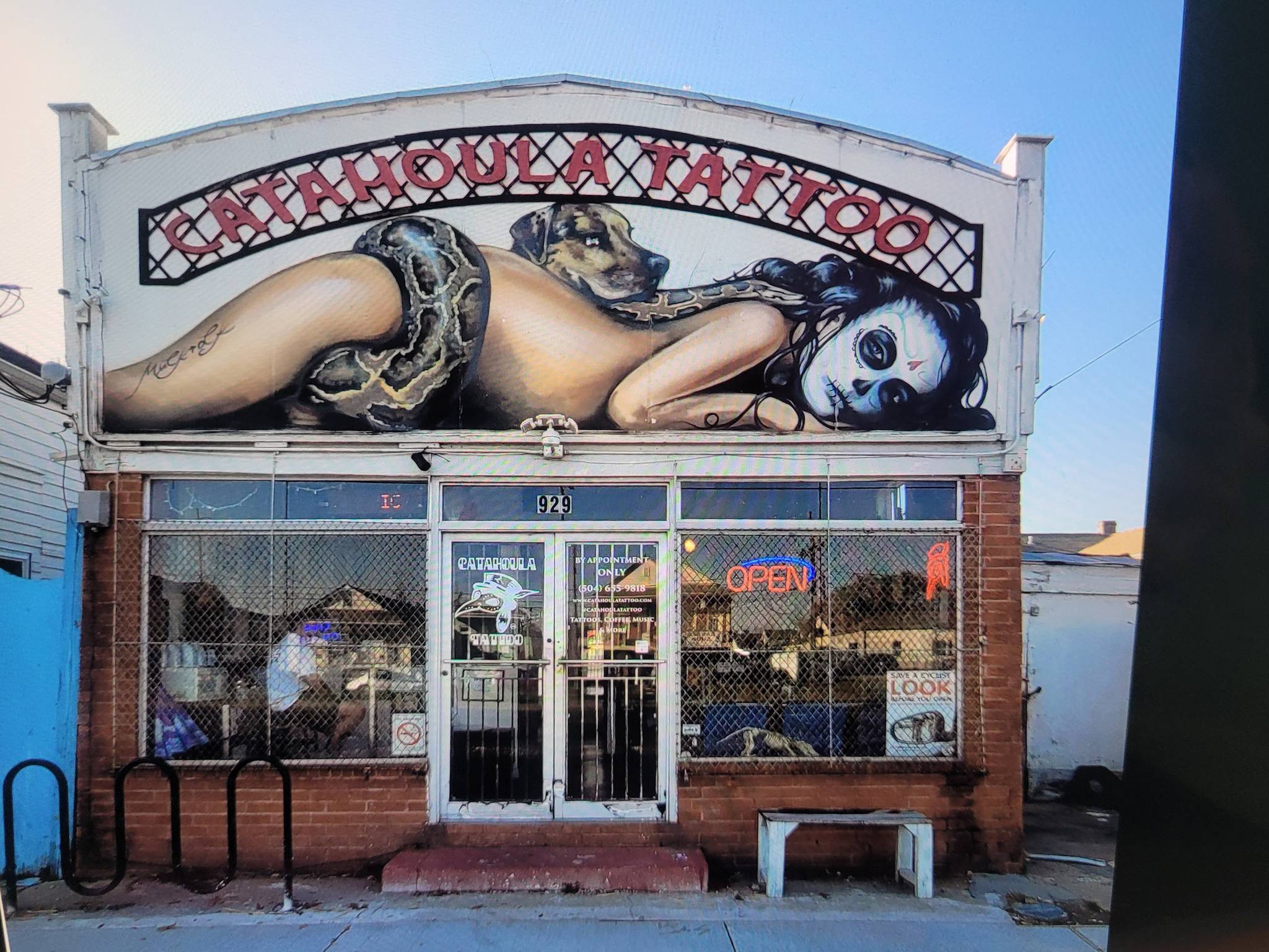 Muck Rock&mdash;Catahoula Tattoo Mural