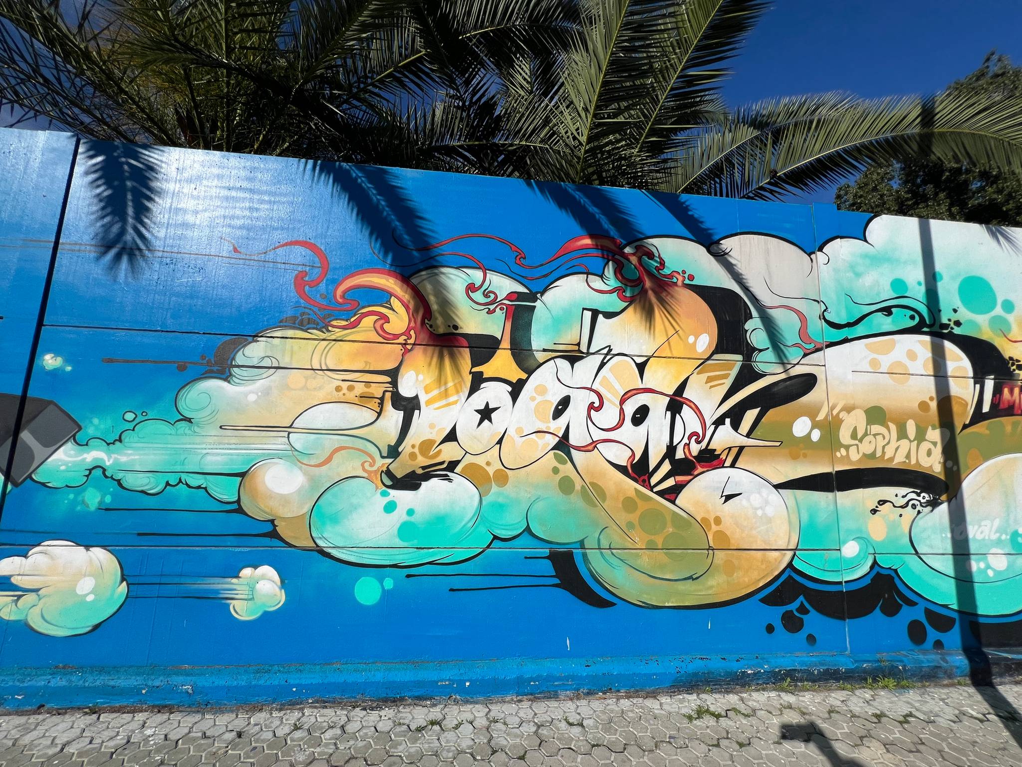 Logan, Azuka, opash, Disoh, Bonim&mdash;Mural Gas Turquesa