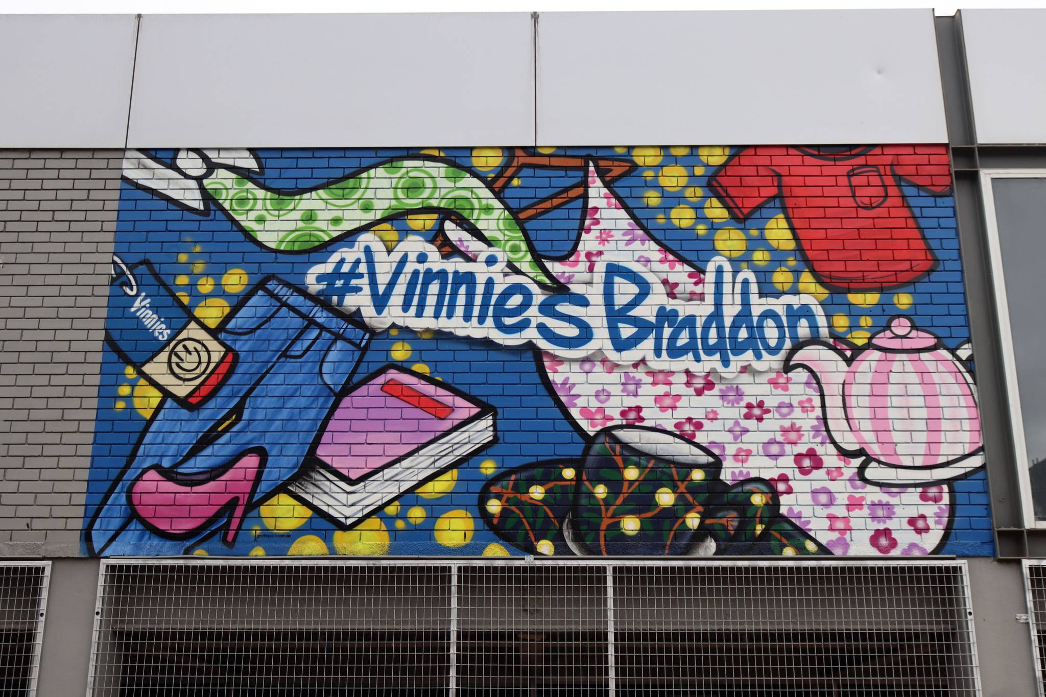 GraffikPaint&mdash;Vinnies Braddon