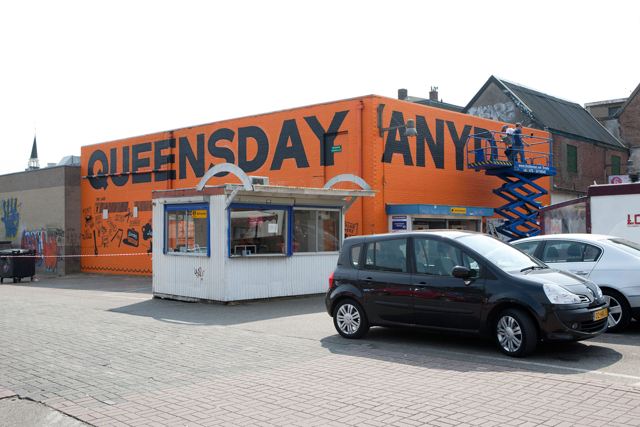 STEPHEN 'ESPO' POWERS&mdash;"Queensday Anyday, Anyday Queensday"