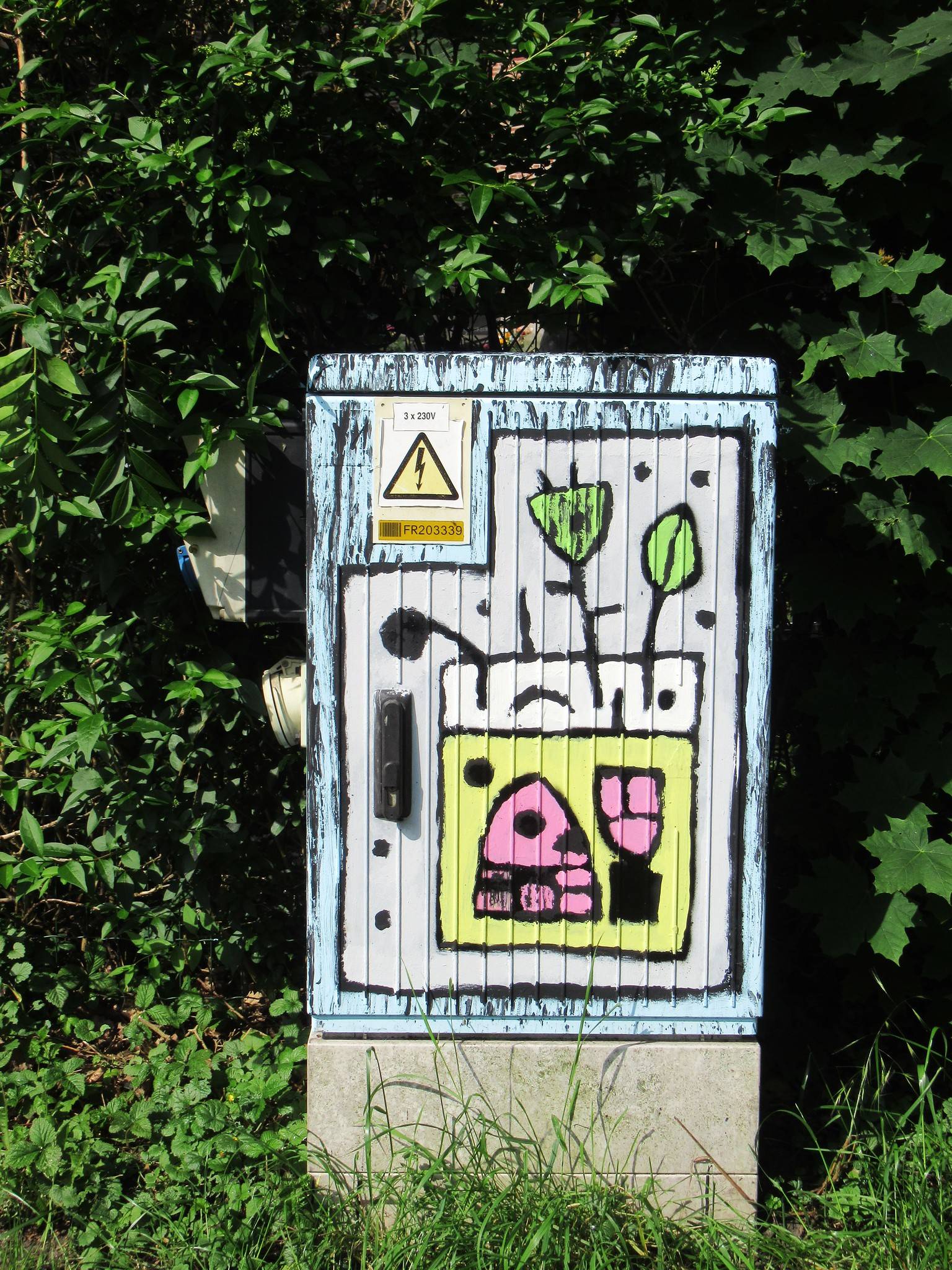 RIQ&mdash;4 utility boxes