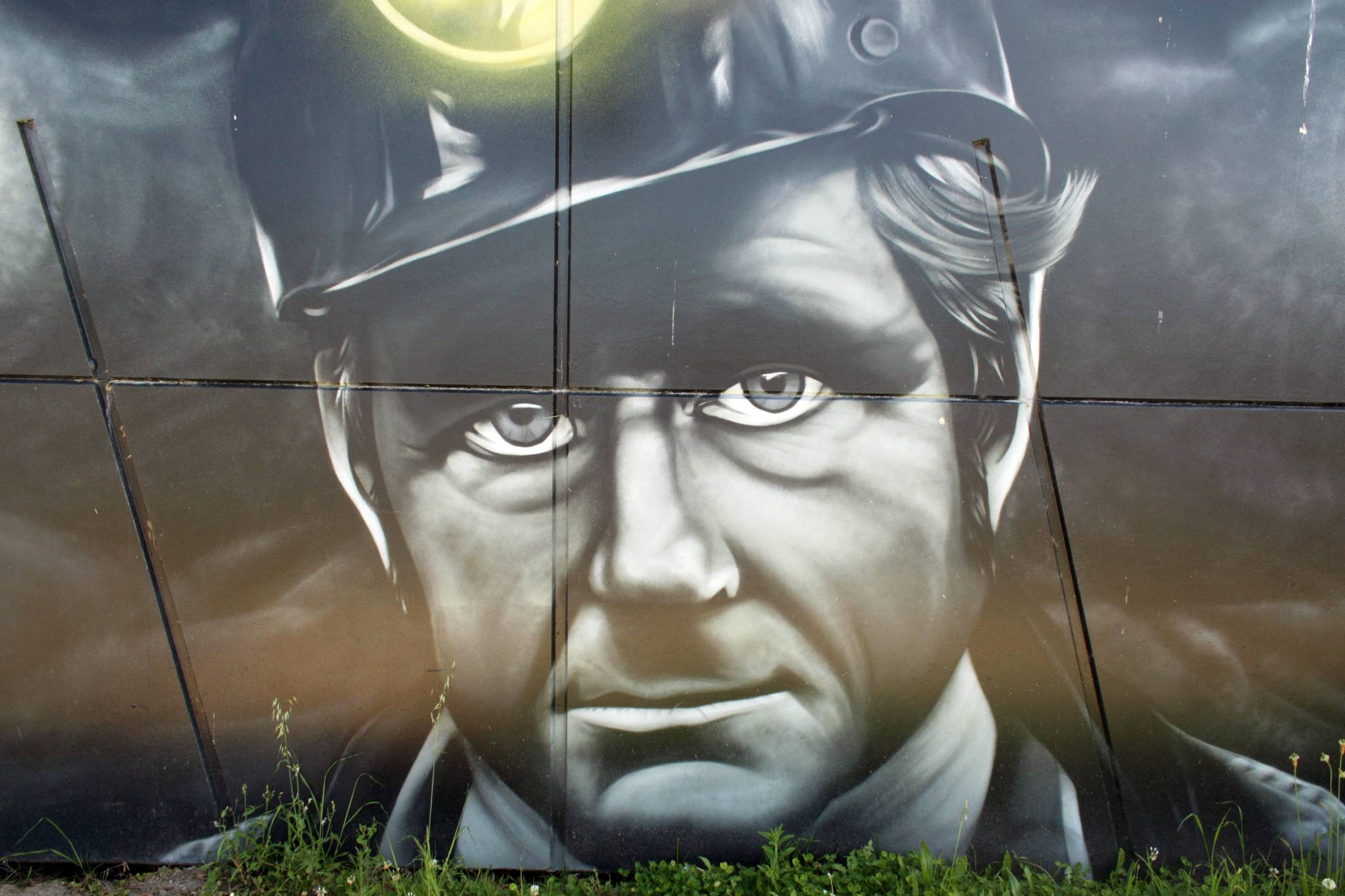 Urban Art Australia&mdash;Coal Miner