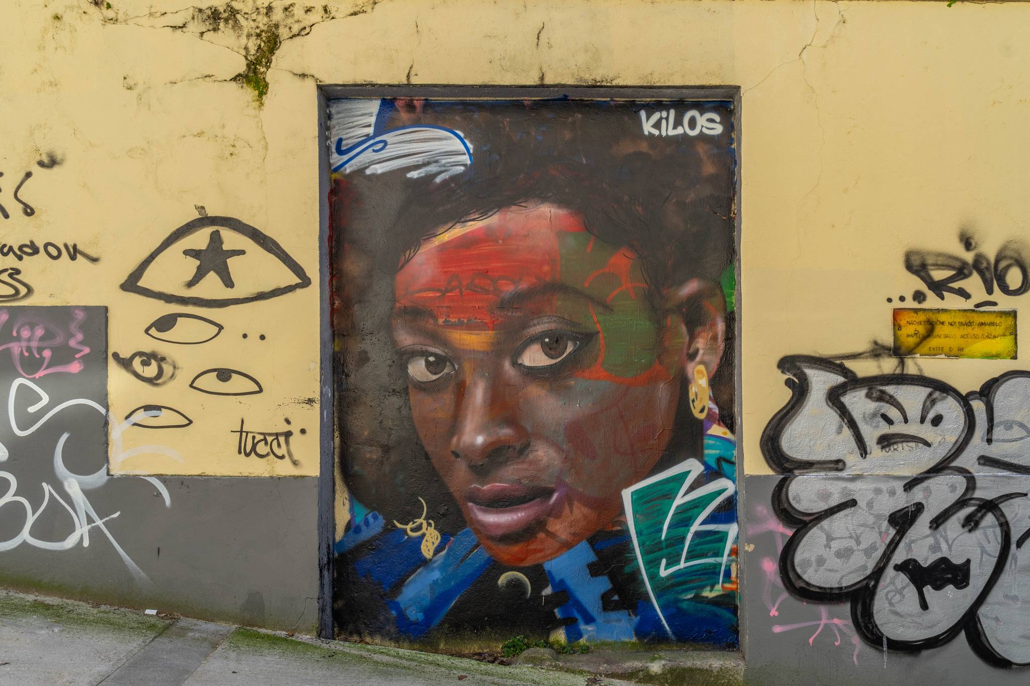 Kilos graffiti&mdash;undefined