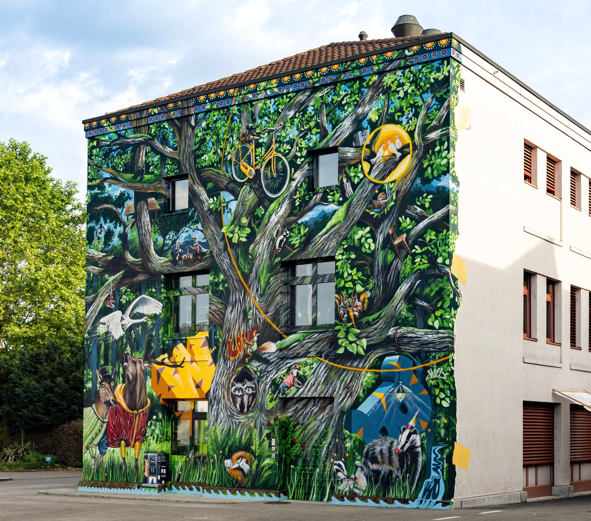 Tree of Security by Mäce - Street Art Cities